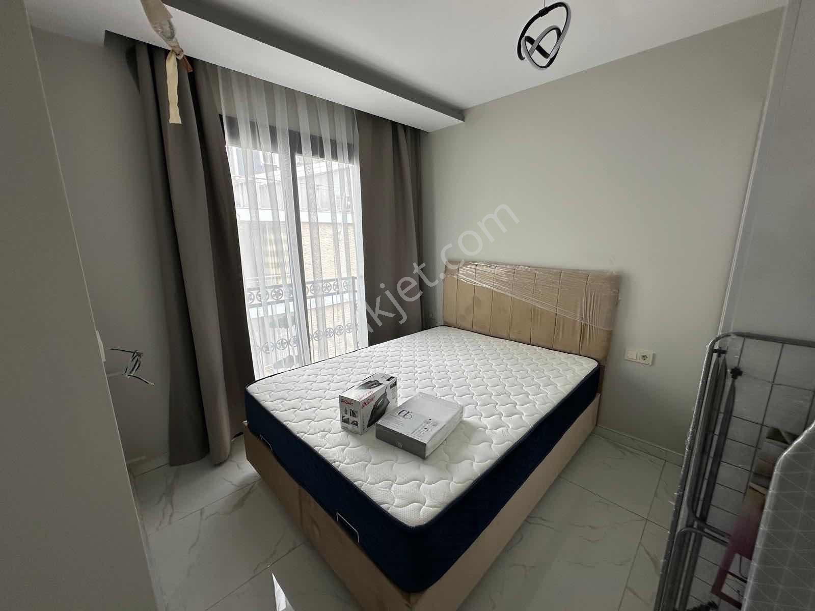 Beyazevler Merkezi Konumda Yeni Binada Eşyalı Lüks 1+1 Kiralık - Görsel 2
