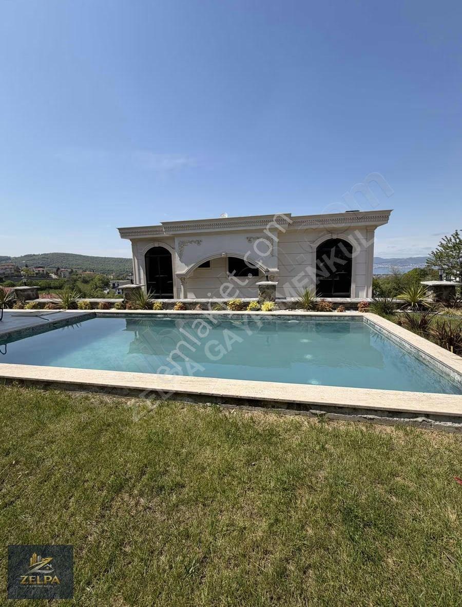 Site İçinde Full Deniz Manzaralı Lüks Eşyalı Yeni Nesil Villa - Görsel 30