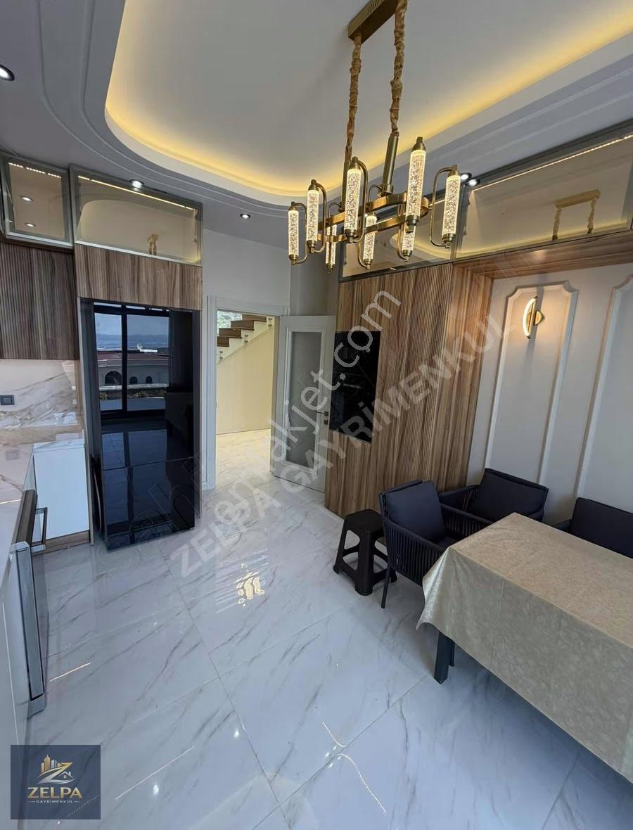 Site İçinde Full Deniz Manzaralı Lüks Eşyalı Yeni Nesil Villa - Görsel 16