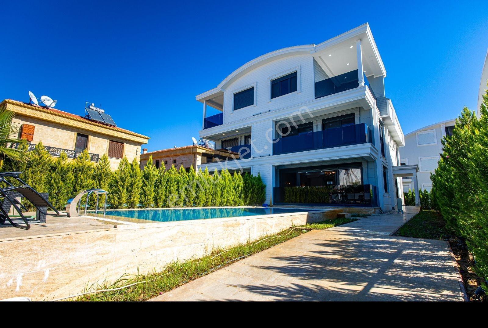 Eşyalı 5+1 Villa / Hamam, Sauna, Masaj Var / Belek - Görsel 34