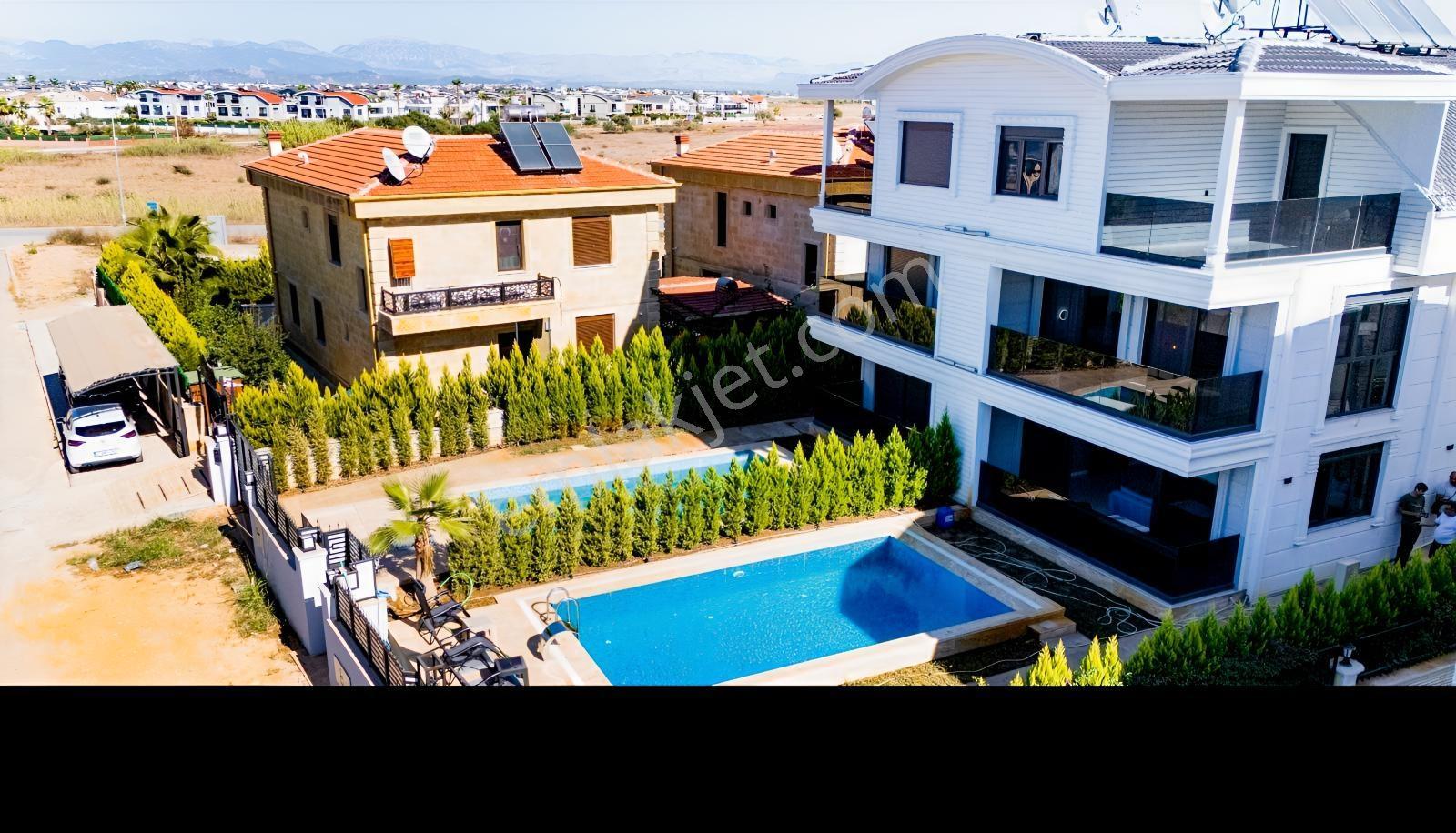 Eşyalı 5+1 Villa / Hamam, Sauna, Masaj Var / Belek - Görsel 15
