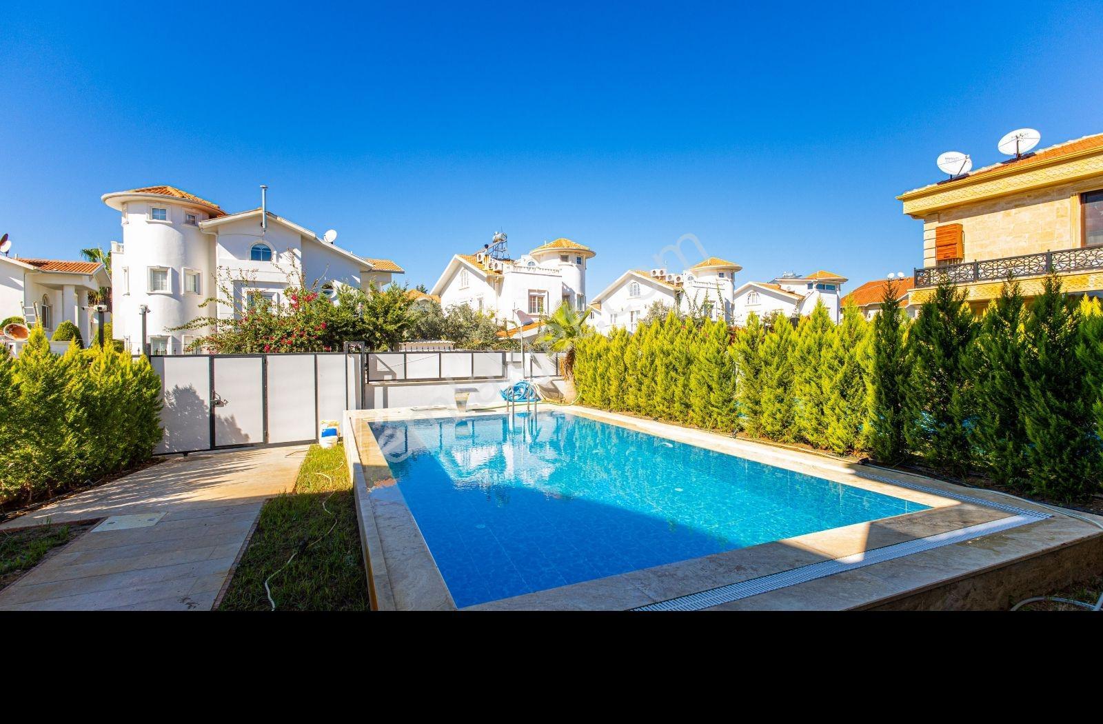 Eşyalı 5+1 Villa / Hamam, Sauna, Masaj Var / Belek - Görsel 27