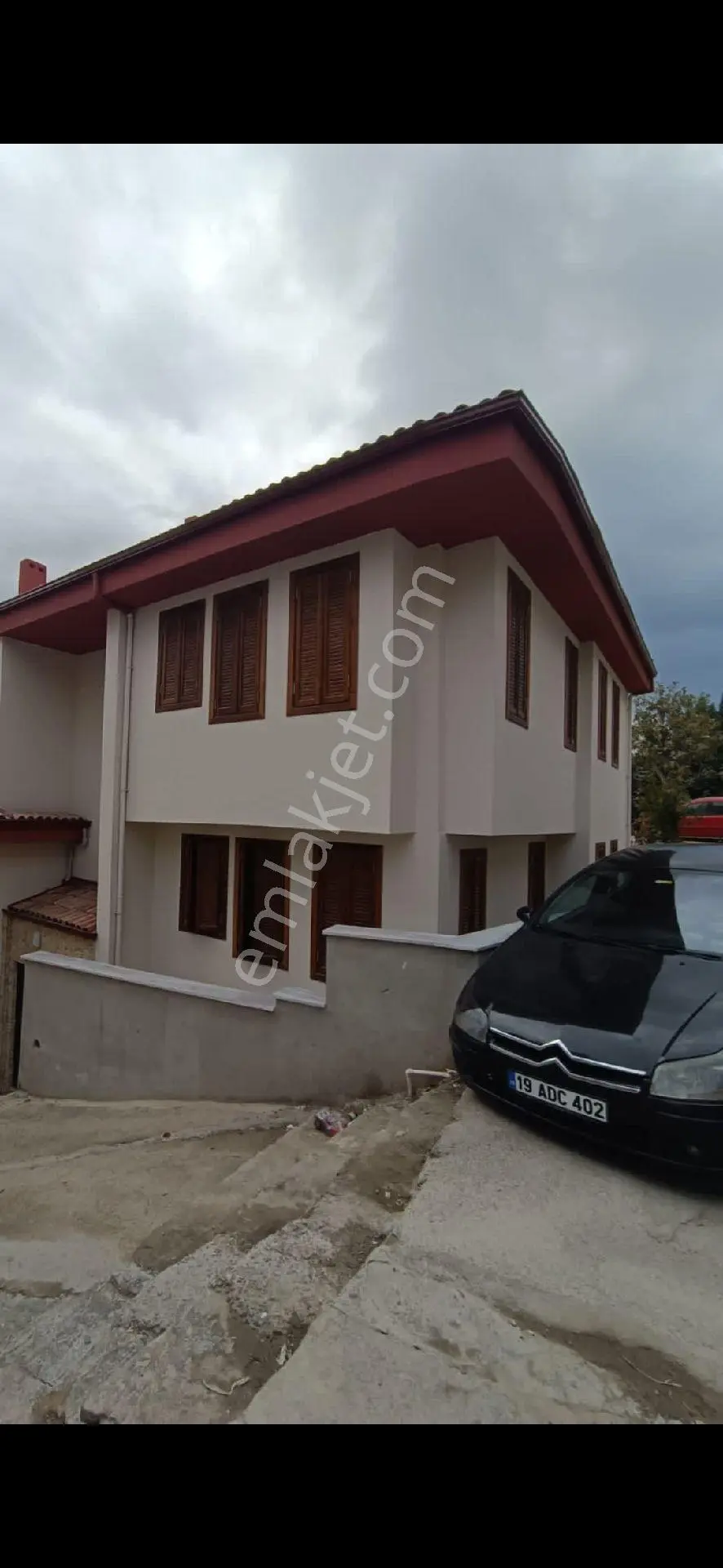 Kuşadası Sahilde Sıfır Ayarında Satılık 1+1 Daire