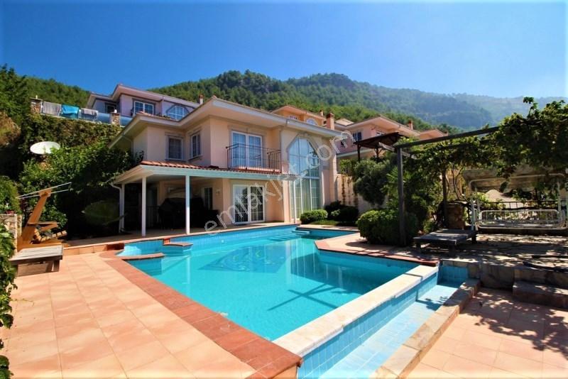 Alanya Tepe Mah. 4+1 Müstakil Villa Deniz Doğa Şehir Kale Manzar