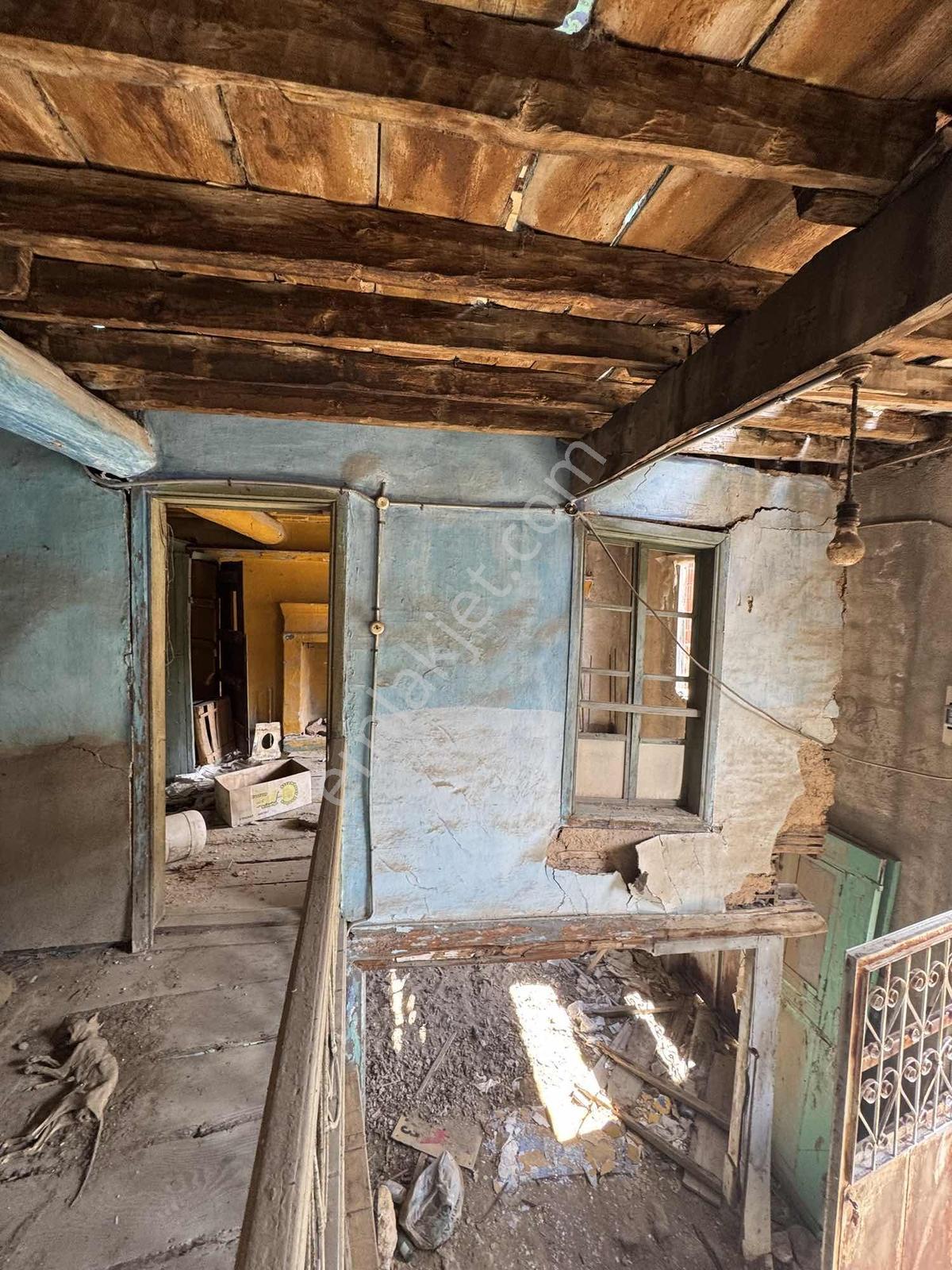 Ayvalık Merkez 13 Nisan Caddesinde Satılık Müstakil Ev - Görsel 16