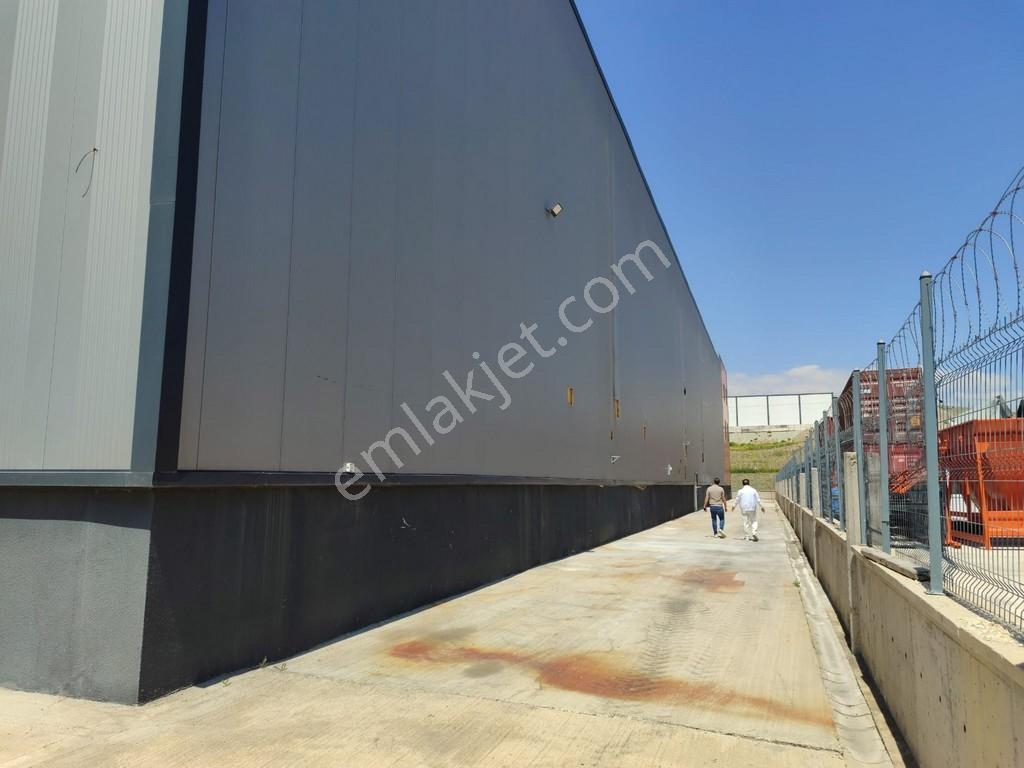 Orhaniye'de 1800m2 Kiralık Fabrika - Görsel 11
