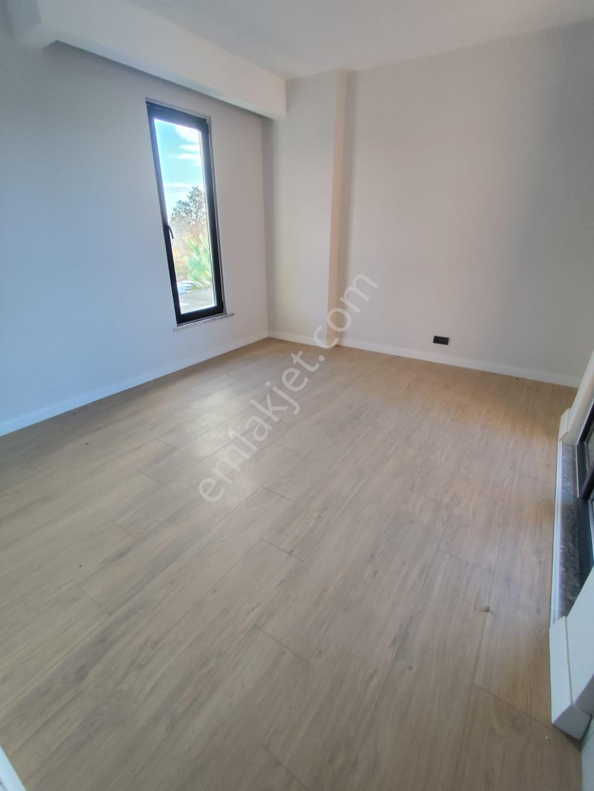 Silivri Ortaköyde Kiralık Müstakil Havuzlu 5+1 Bahçeli Villa - Görsel 14