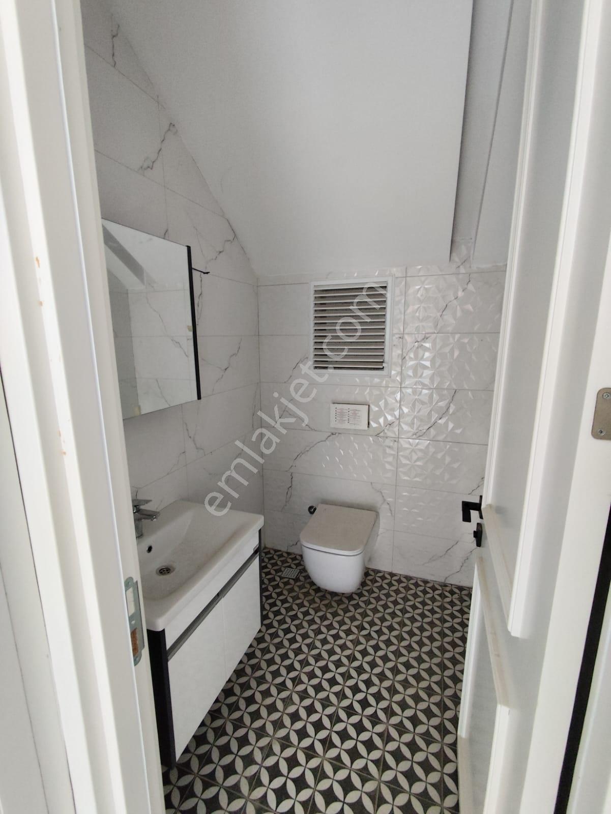 Silivri Ortaköyde Kiralık Müstakil Havuzlu 5+1 Bahçeli Villa - Görsel 33