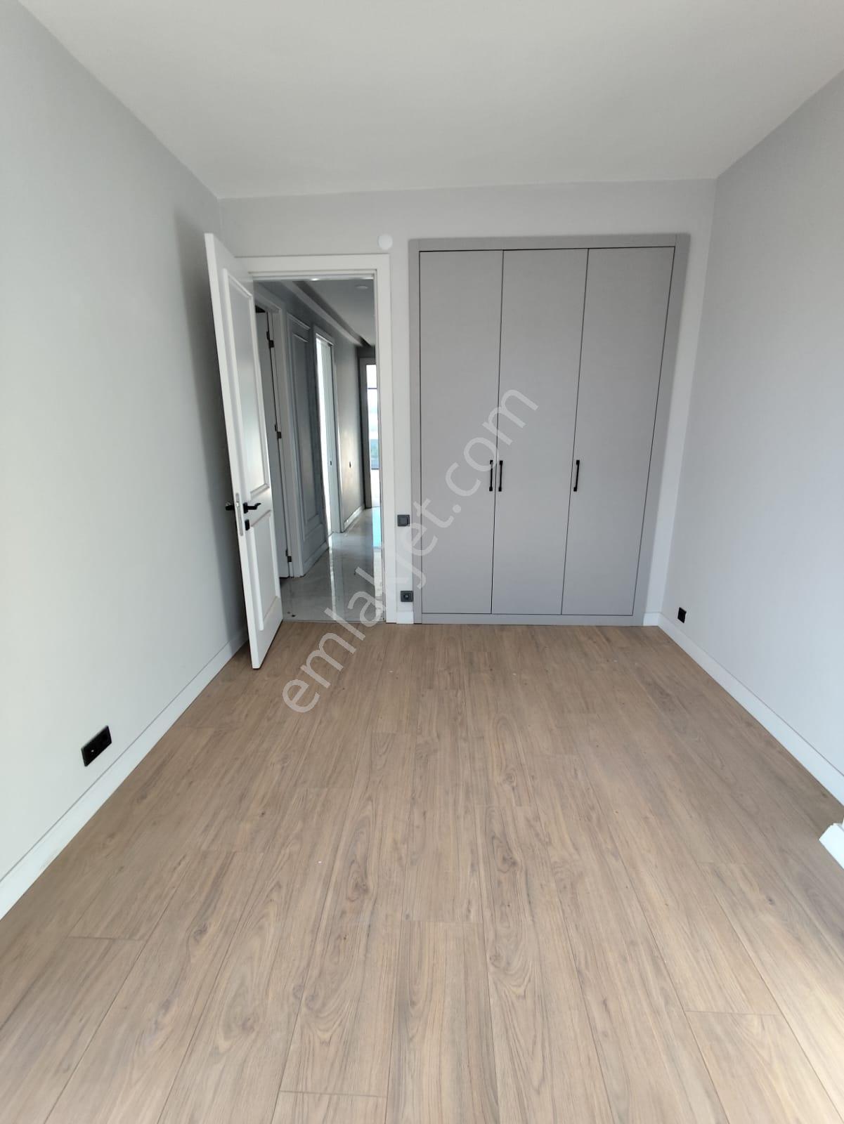 Silivri Ortaköyde Kiralık Müstakil Havuzlu 5+1 Bahçeli Villa - Görsel 28