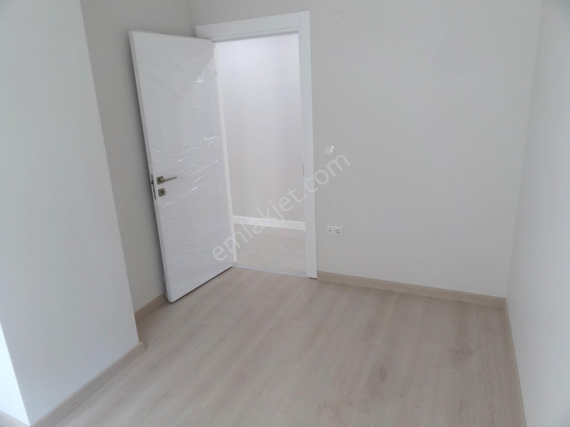 Erenköy Minibüs Cad.sıfır Kiralık Kombili Lüks Daire 3+1,106m2. - Görsel 25