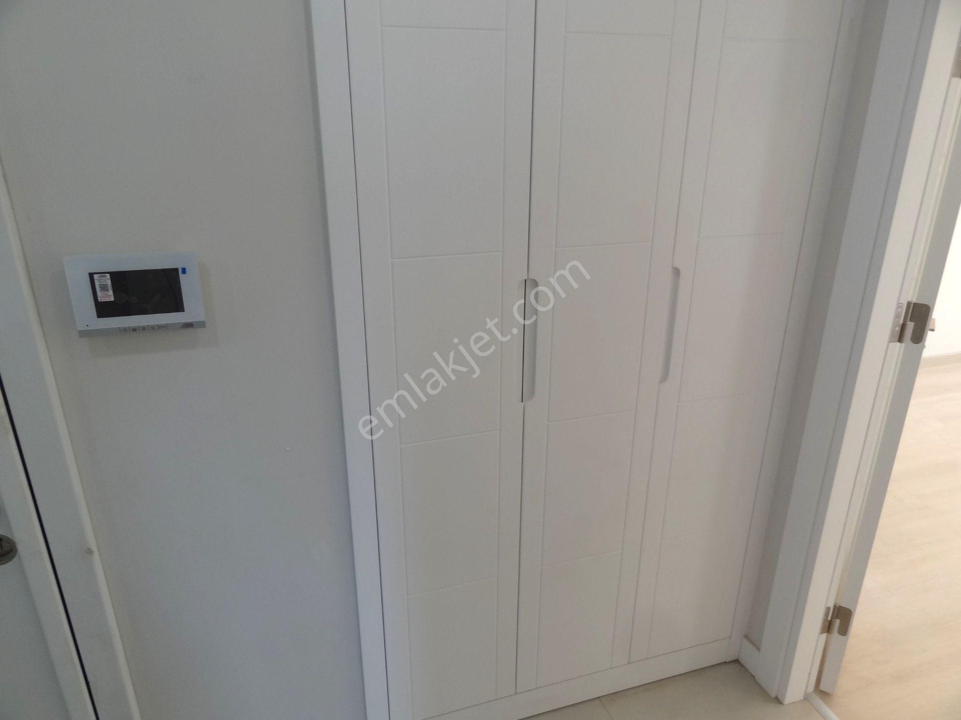 Erenköy Minibüs Cad.sıfır Kiralık Kombili Lüks Daire 3+1,106m2. - Görsel 6