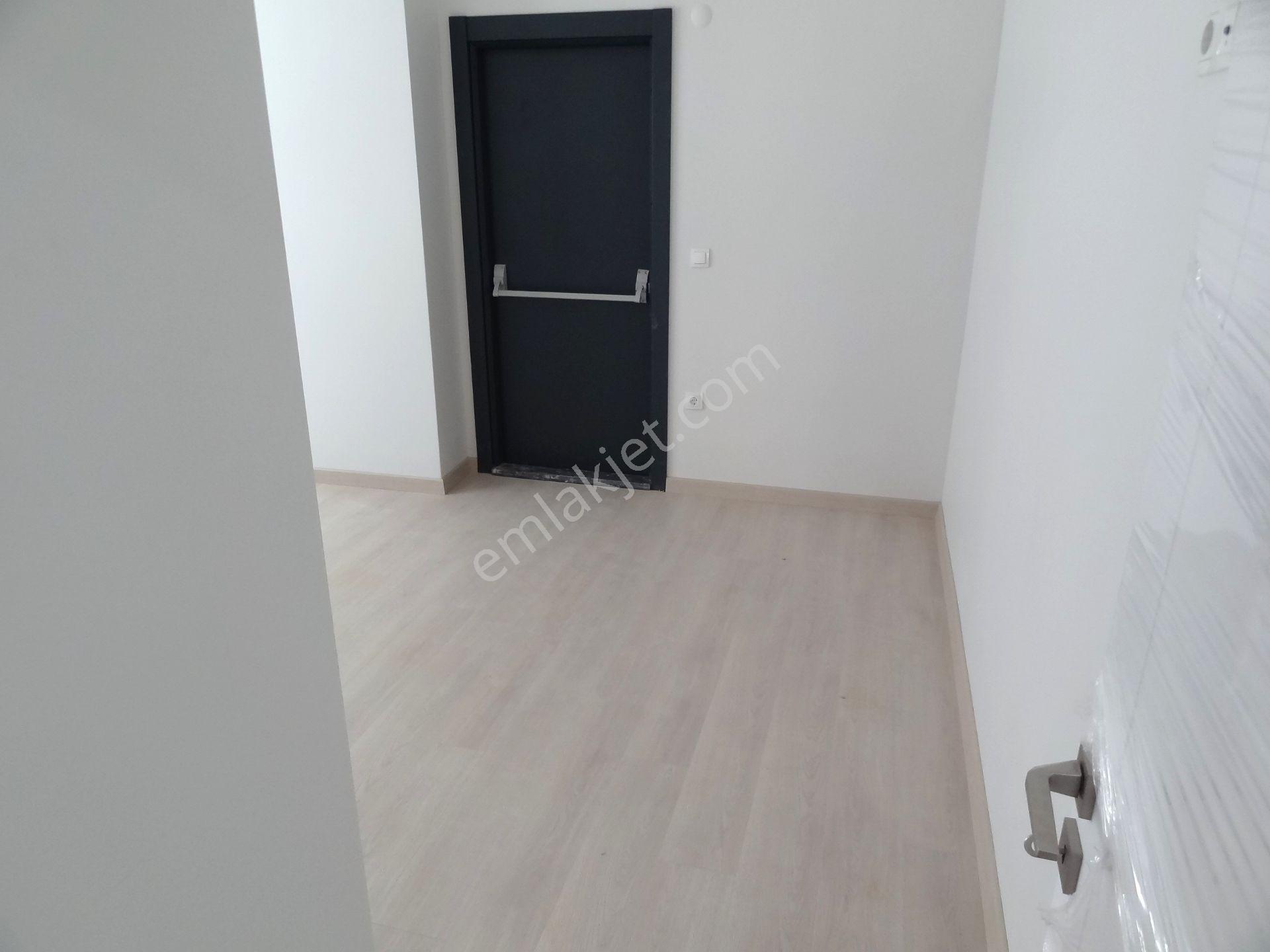 Erenköy Minibüs Cad.sıfır Kiralık Kombili Lüks Daire 3+1,106m2. - Görsel 30