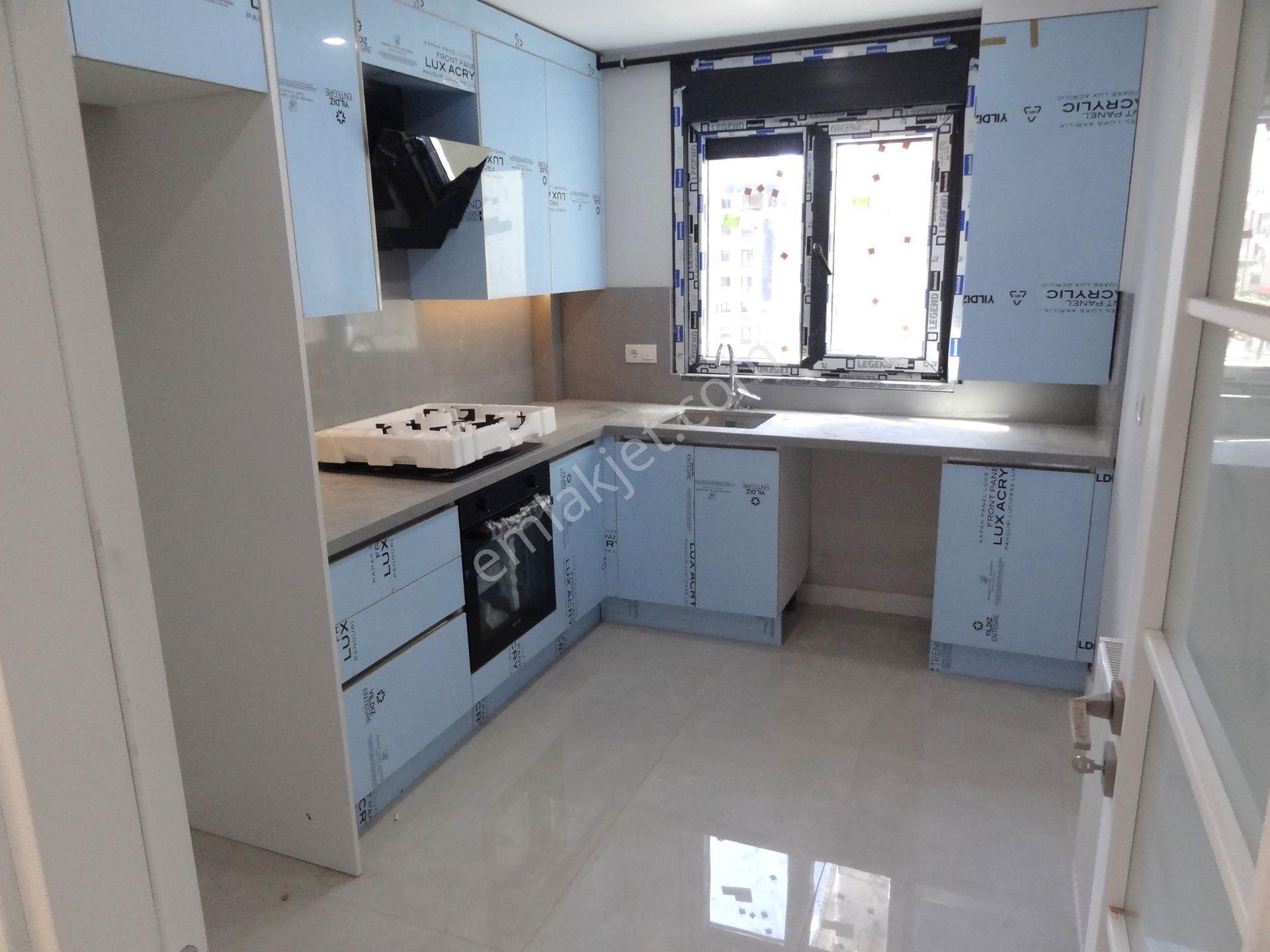 Erenköy Minibüs Cad.sıfır Kiralık Kombili Lüks Daire 3+1,106m2. - Görsel 17
