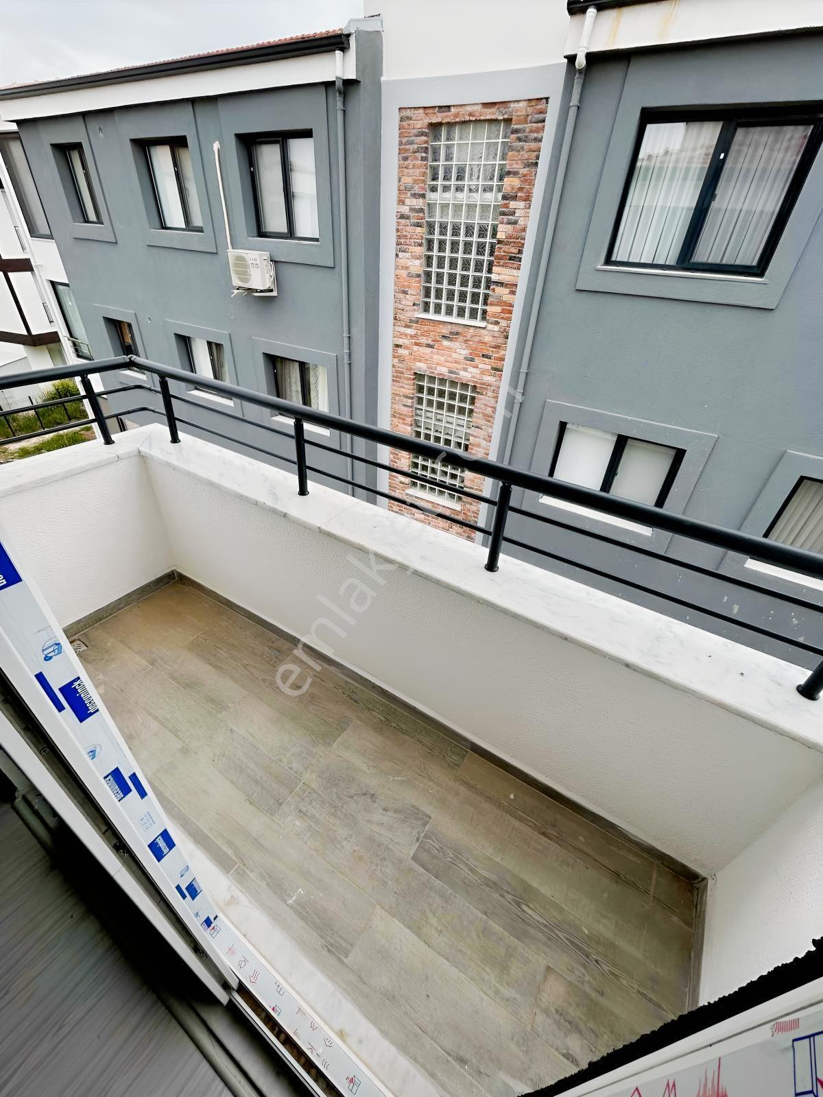 Prestij Emlaktan Mithatpaşa Mahallesinde 1+1 Kiralık Daire - Görsel 9