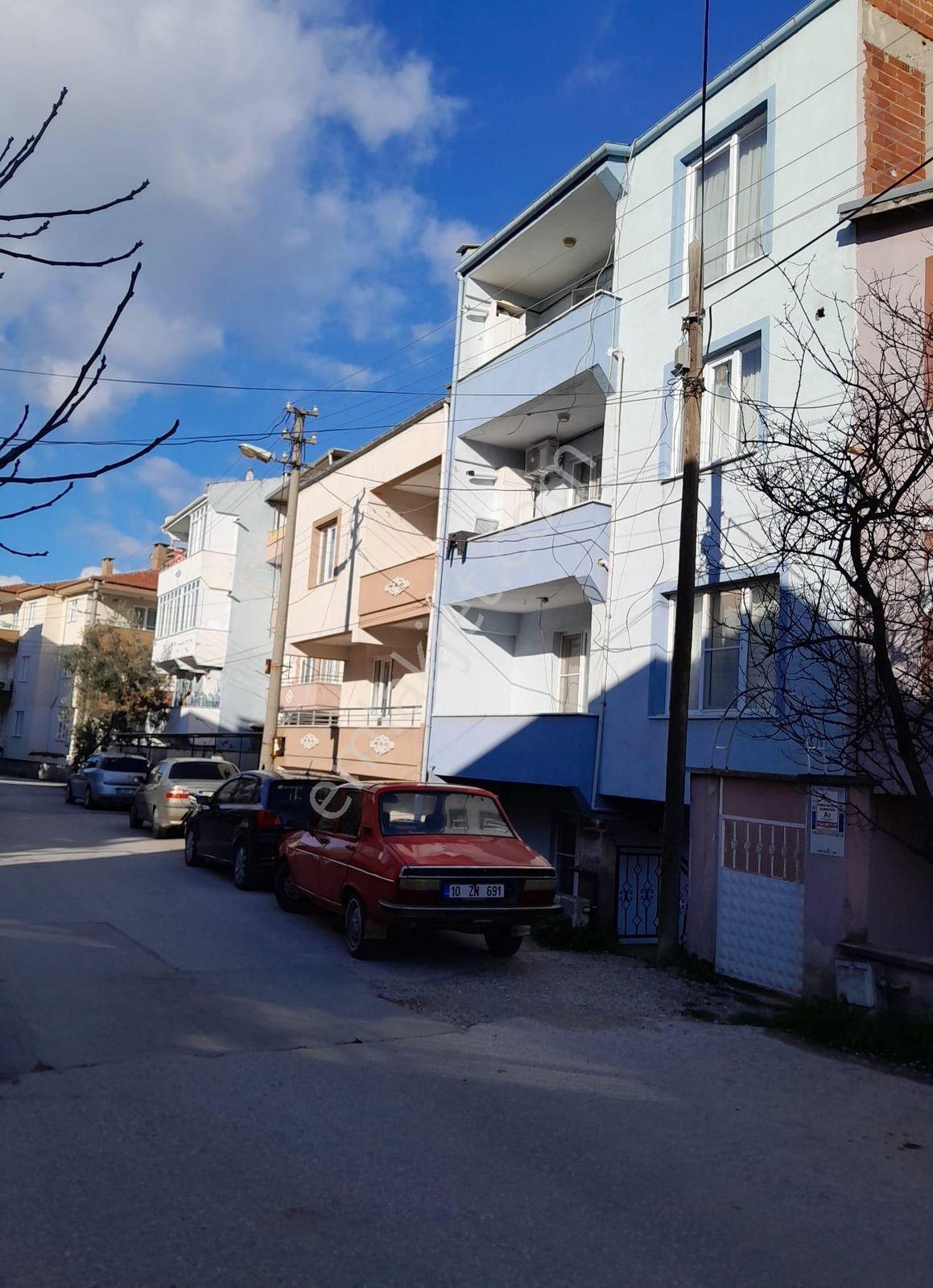 Hega'dan Pazartesi Pazarı Köşesinde 2+1 Bakımlı Geniş Daire - Görsel 10