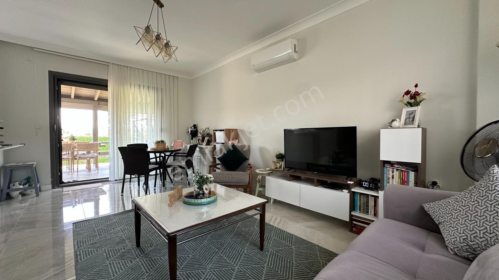 Karaağaç'ta Havuzlu Sitede Bakımlı Bahçeli 3+1 Satılık Villa - Görsel 26