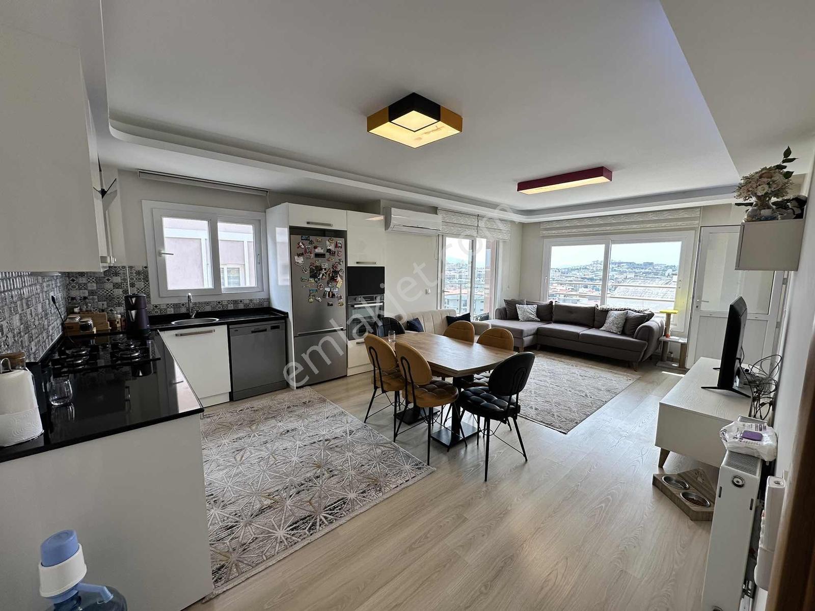 Kuşadası İkiçeşmelik Mahallesi Satılık 3+1 Daire - Görsel 2