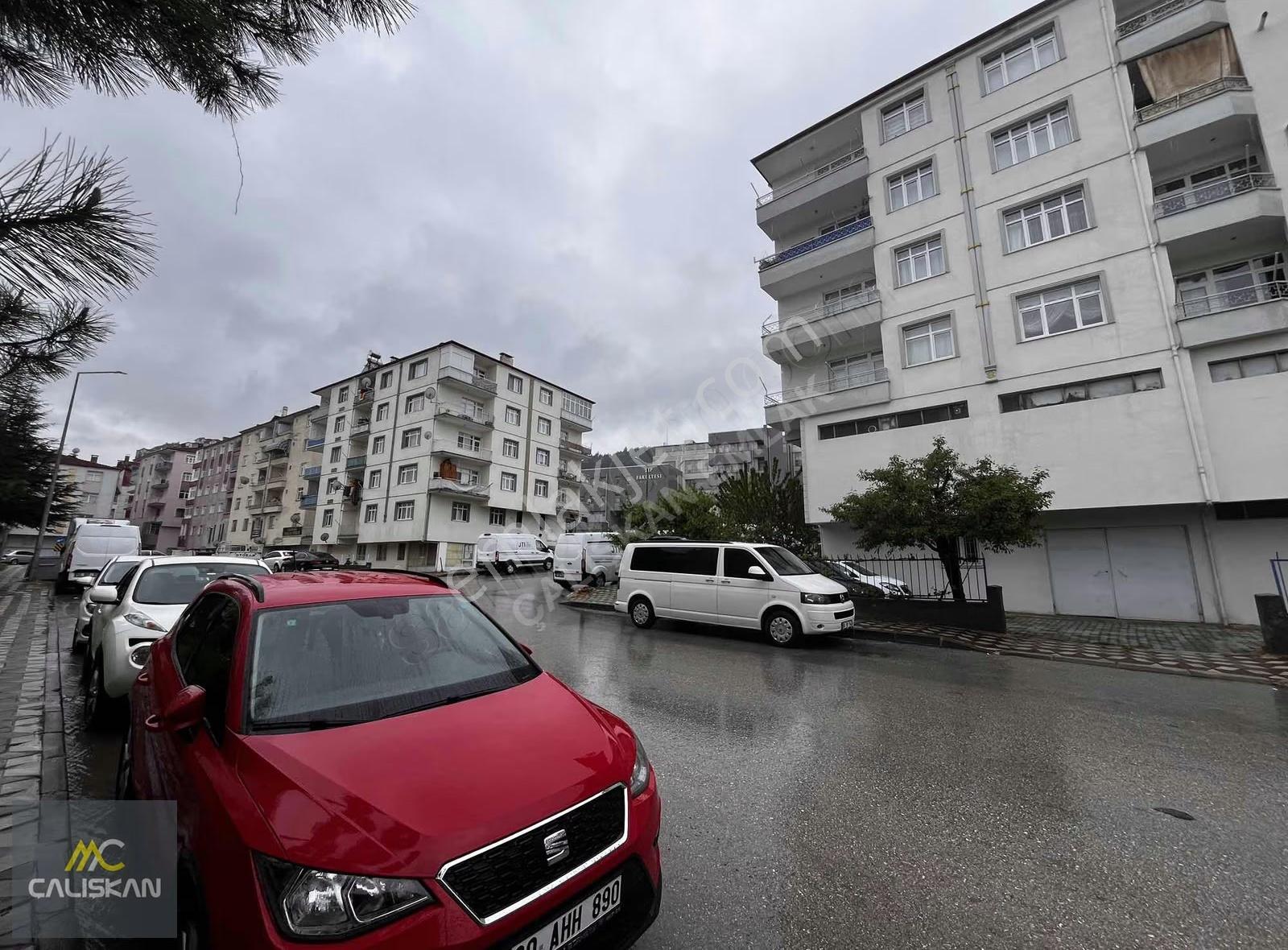 Üniversite Hastanesi Karşısı Kiralık 3+1 Daire - Görsel 6