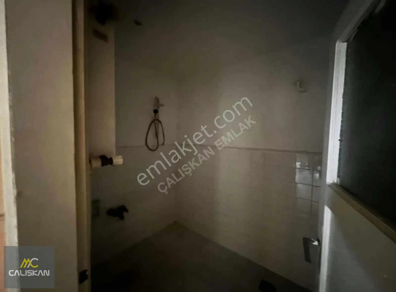 Üniversite Hastanesi Karşısı Kiralık 3+1 Daire - Görsel 4