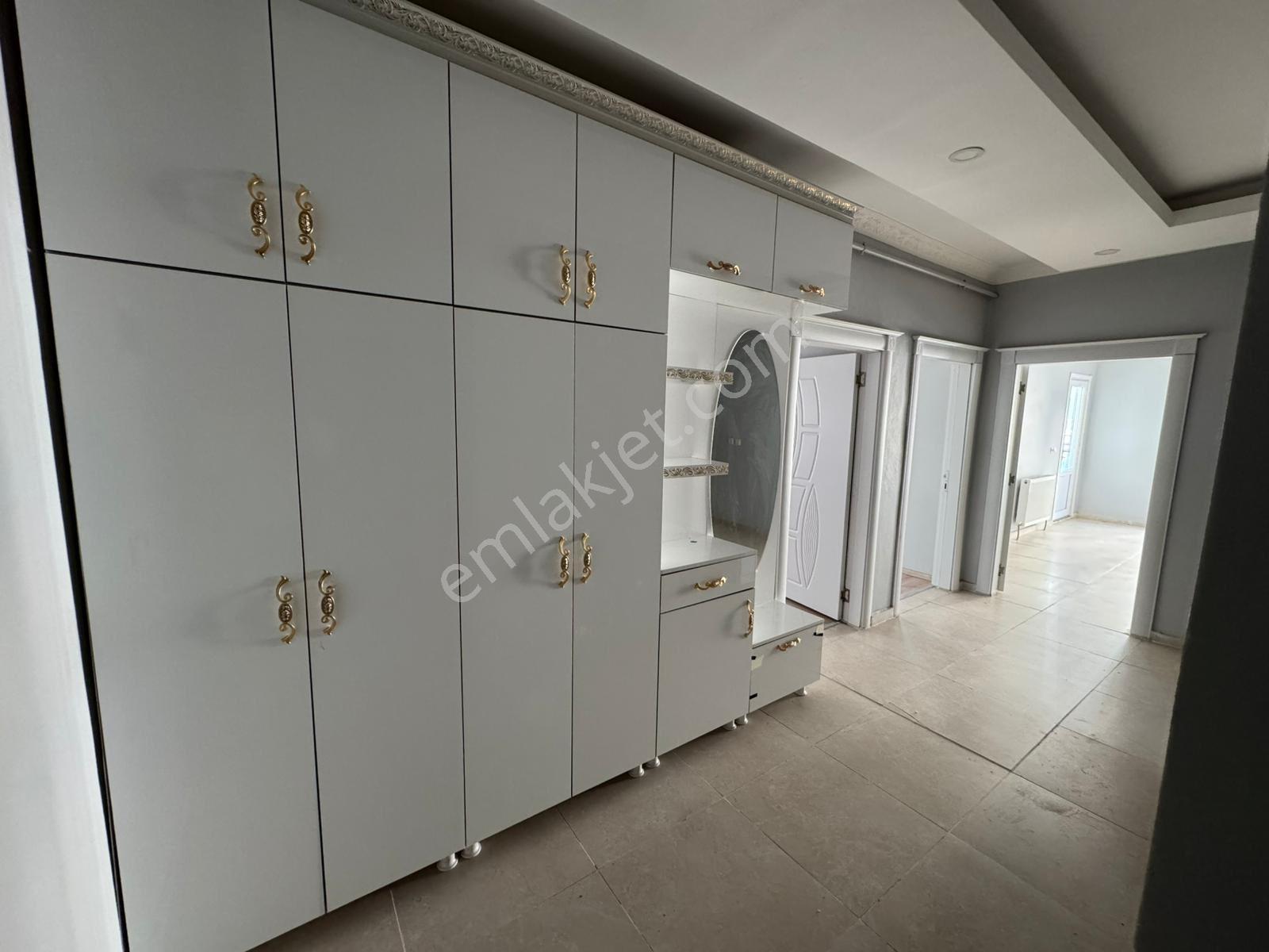 Ok Emlak’tan Hava Alanı Karşısı Kiralık 3+1 Daire Merkezi Konum - Görsel 3