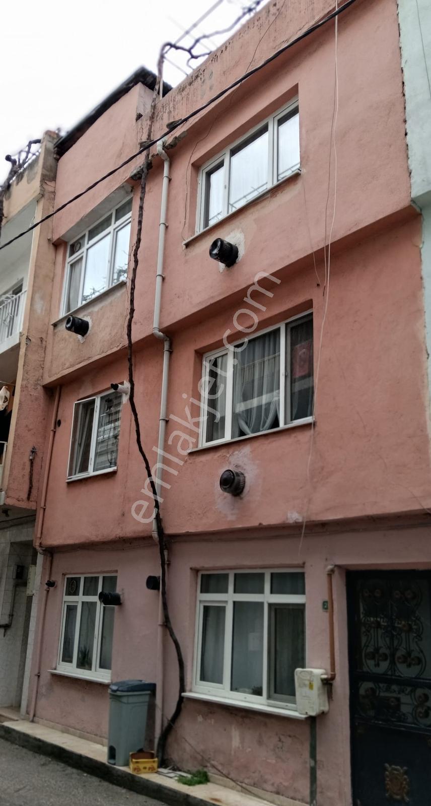 Osmangazi Başaran Mah. 2+1 Doğalgaz Sobalı Teraslı Daire