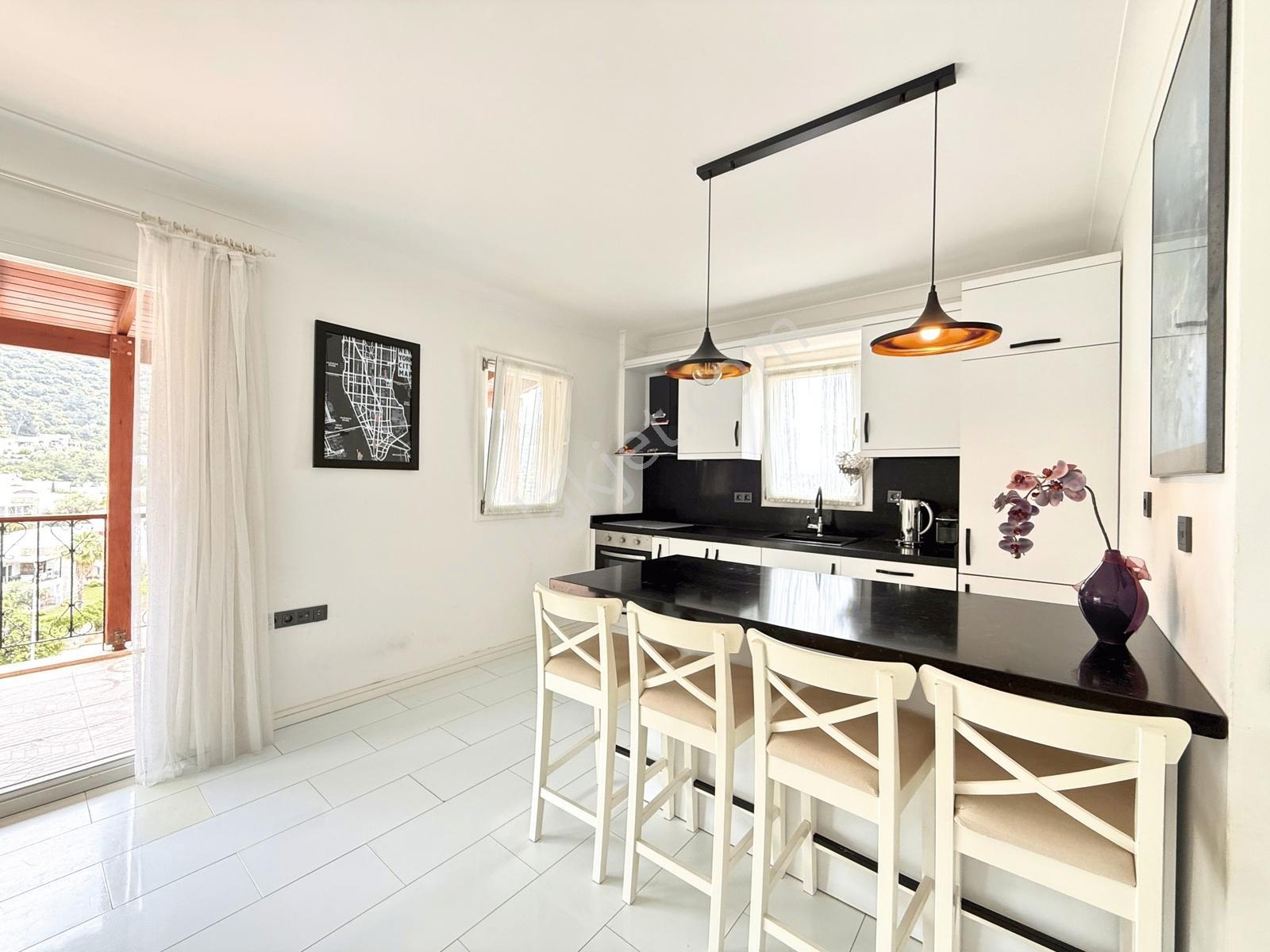 Bodrum Umurca Deniz Manzaralı Geniş Balkonlu Satılık 2+1 Daire - Görsel 16