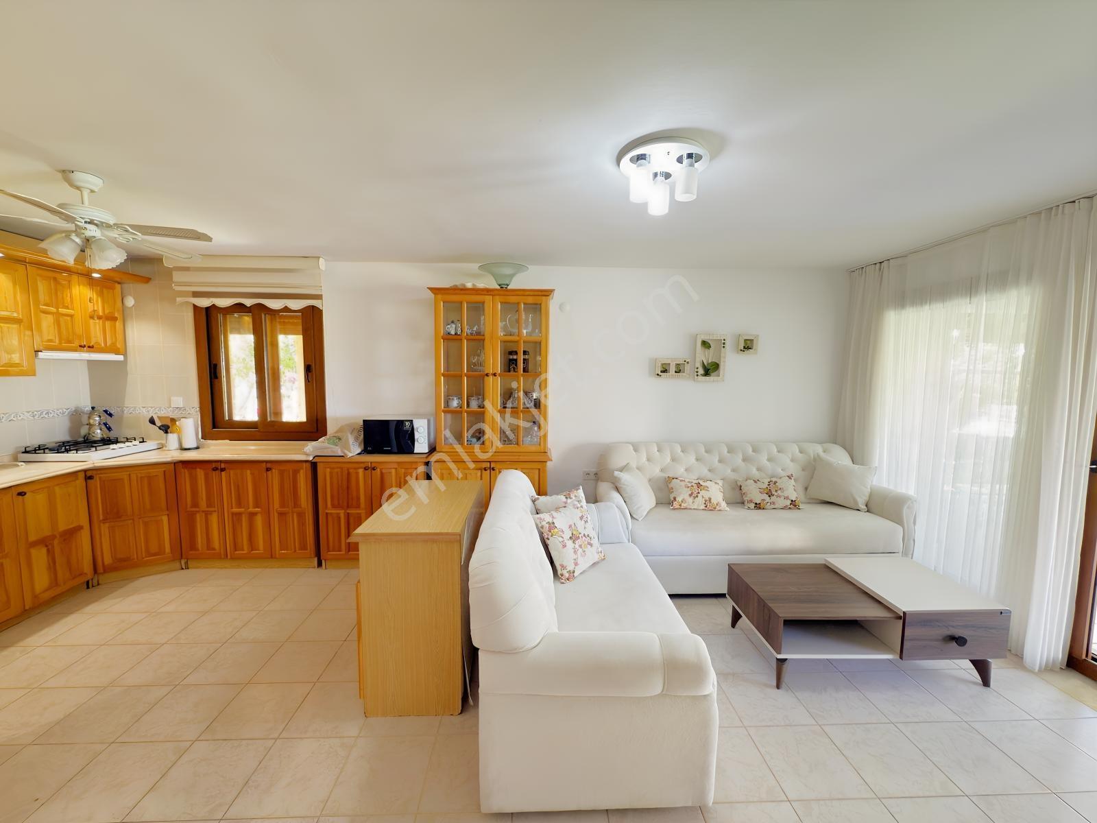 Davutlar Köyüm Sitesi, Denize Çok Yakın 5+1 Tek Müstakil Villa - Görsel 18
