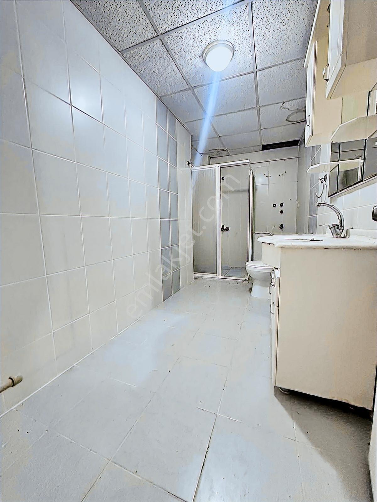 Karabağlar'da 2+1 90 M2 Geniş Site İçi Kiralık Daire - Görsel 33