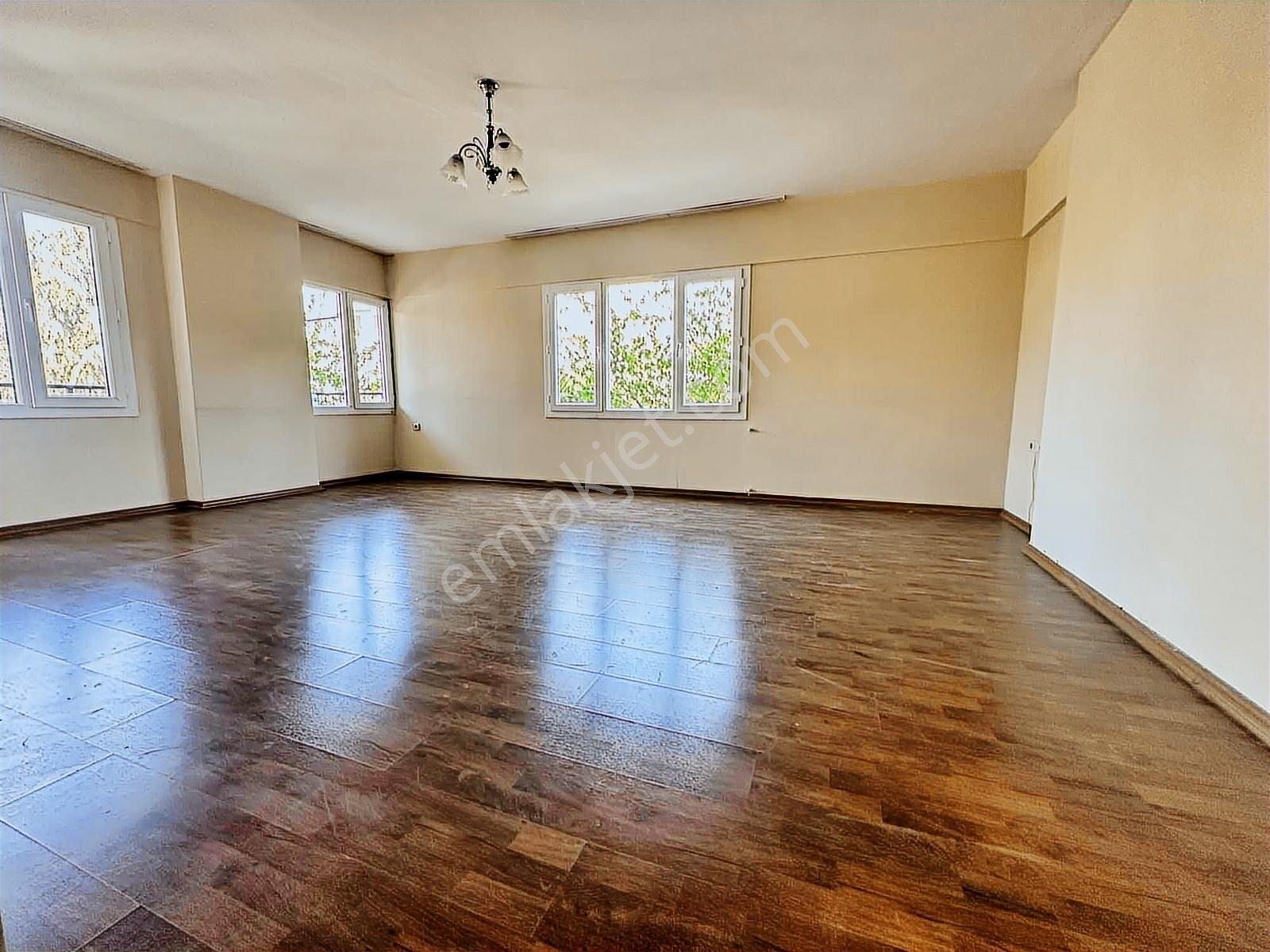 Karabağlar'da 2+1 90 M2 Geniş Site İçi Kiralık Daire - Görsel 25