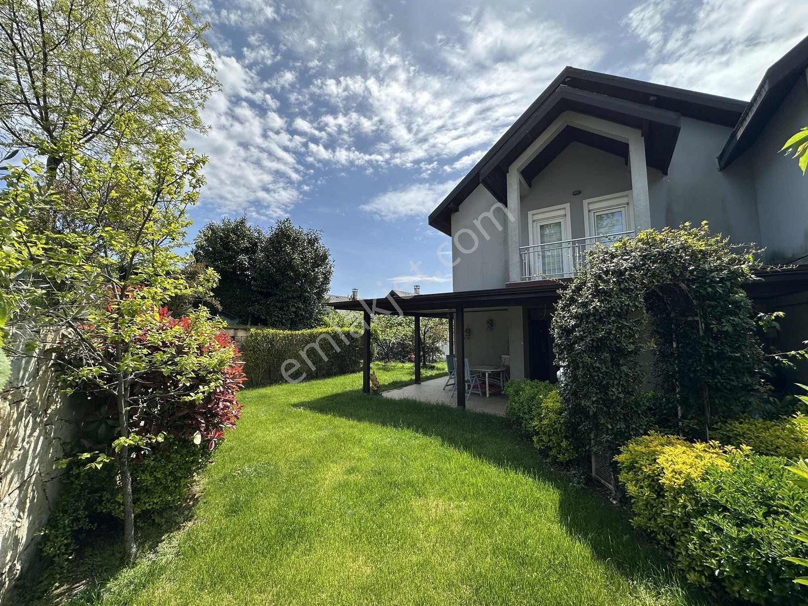 Tarcanlar'dan Atakent Sitesinde Özel Mimarisiyle Satılık Villa - Görsel 10