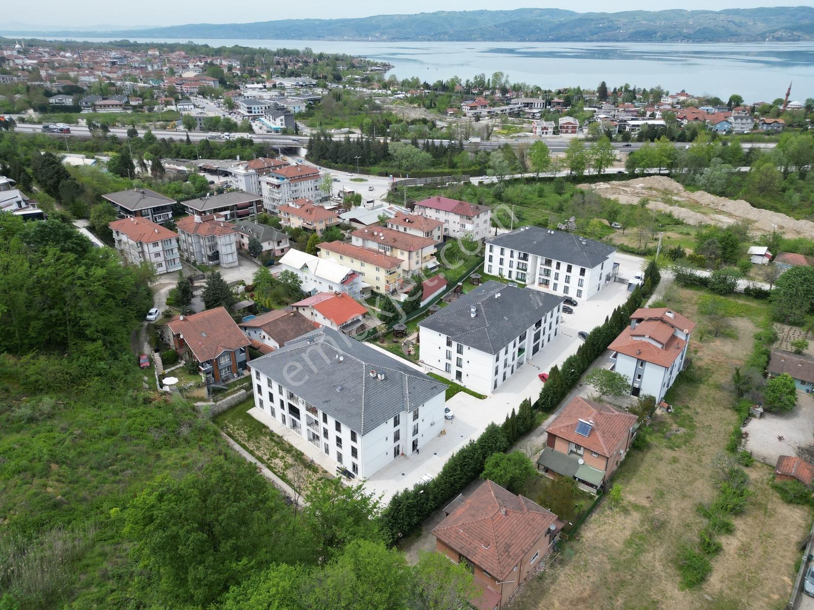 Turyaptan Sapanca Ünlüce Havuzlu Sitede Ayrı Mutfaklı 3+1 Daire - Görsel 25
