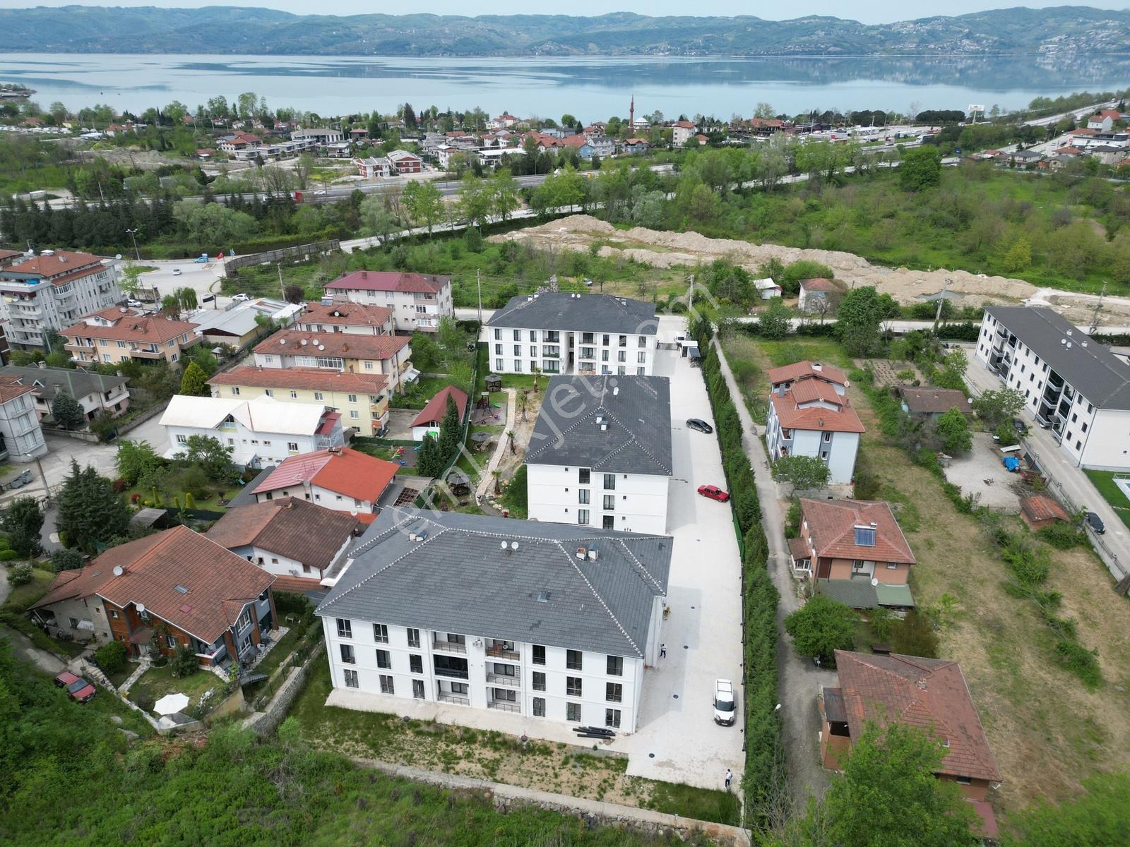 Turyaptan Sapanca Ünlüce Havuzlu Sitede Ayrı Mutfaklı 3+1 Daire - Görsel 24