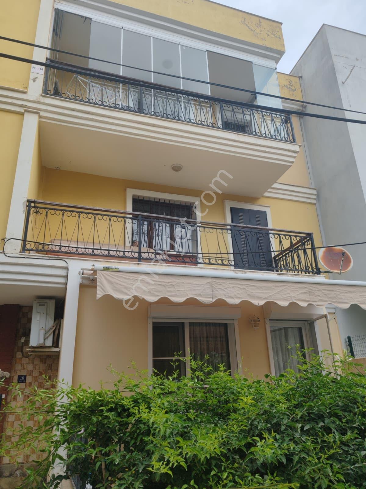 Kuşadası Marina Bölgesinde, Eşsiz Konumda Satılık 2+1 Daire - Görsel 3