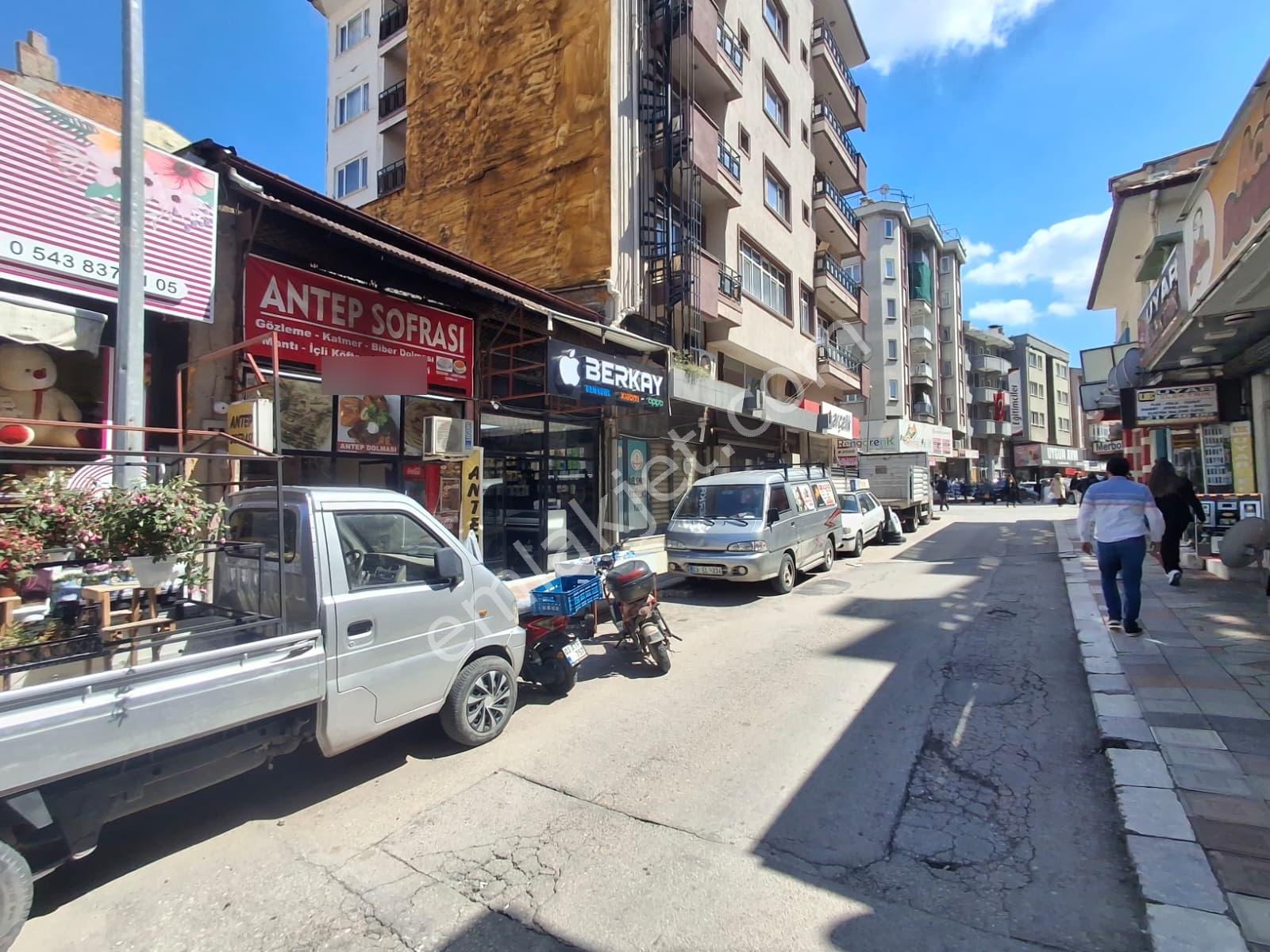 Ambar Yolu Yakın Devren Kiralık Gözlemeci 50m² İşlek Cadde Üzeri - Görsel 3