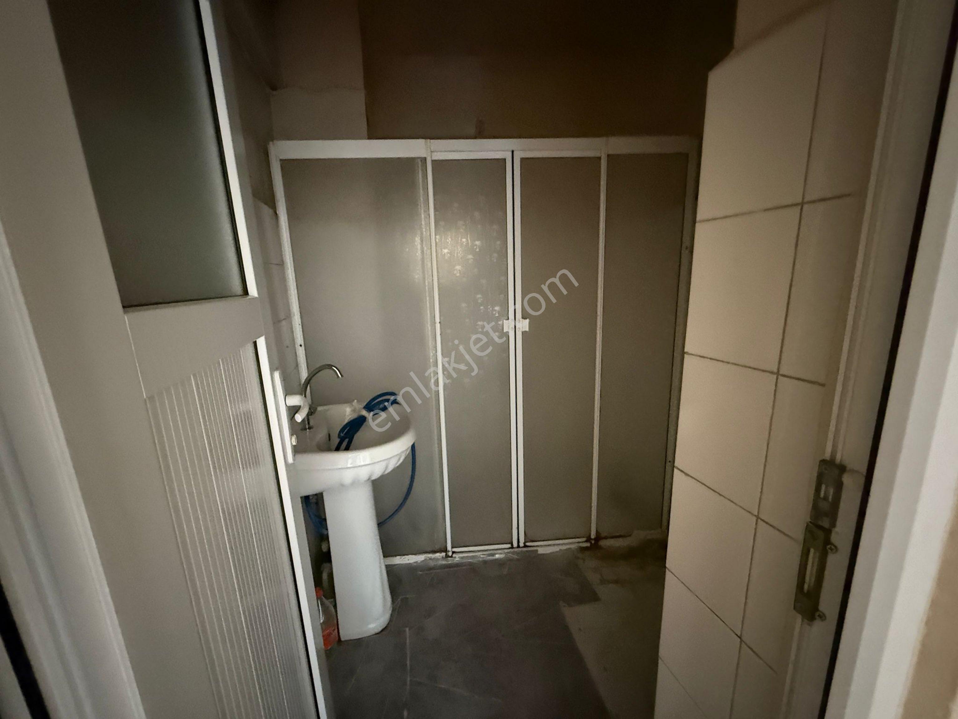 Roma’ Dan Kemalpaşa Mahallesinde Satılık Daire - Görsel 11