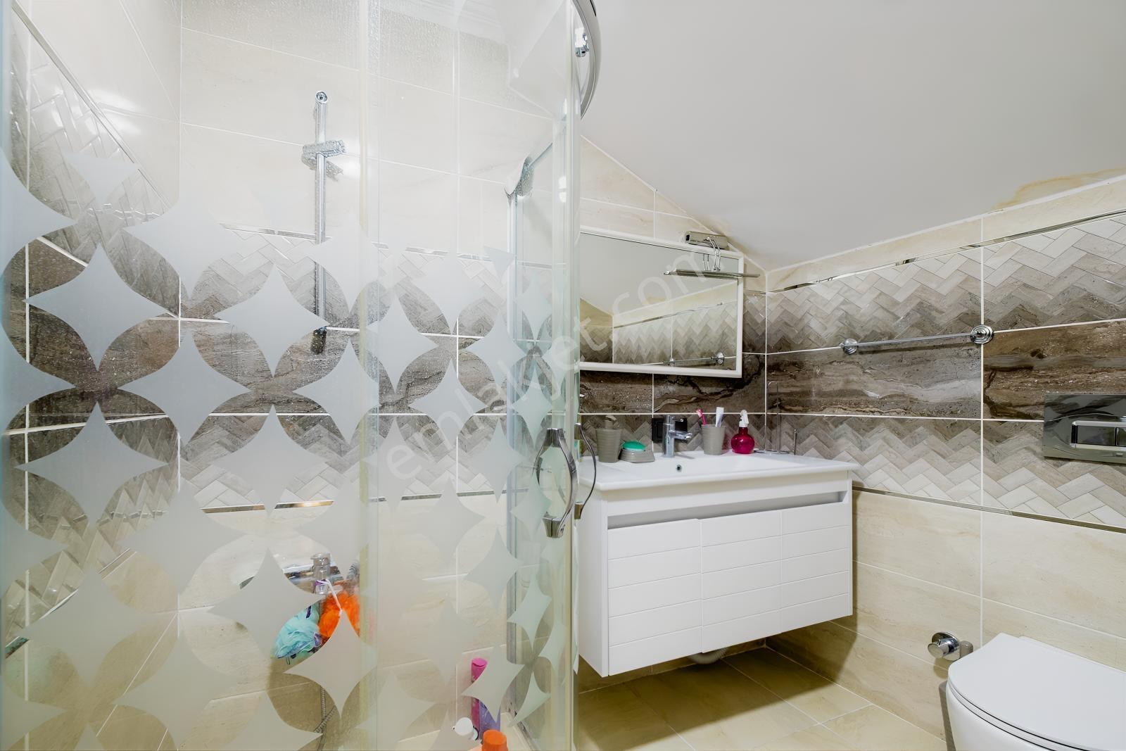 Remax Advantage'den Beşevler Merkezi Konumda 5+1 Satılık Dubleks - Görsel 10