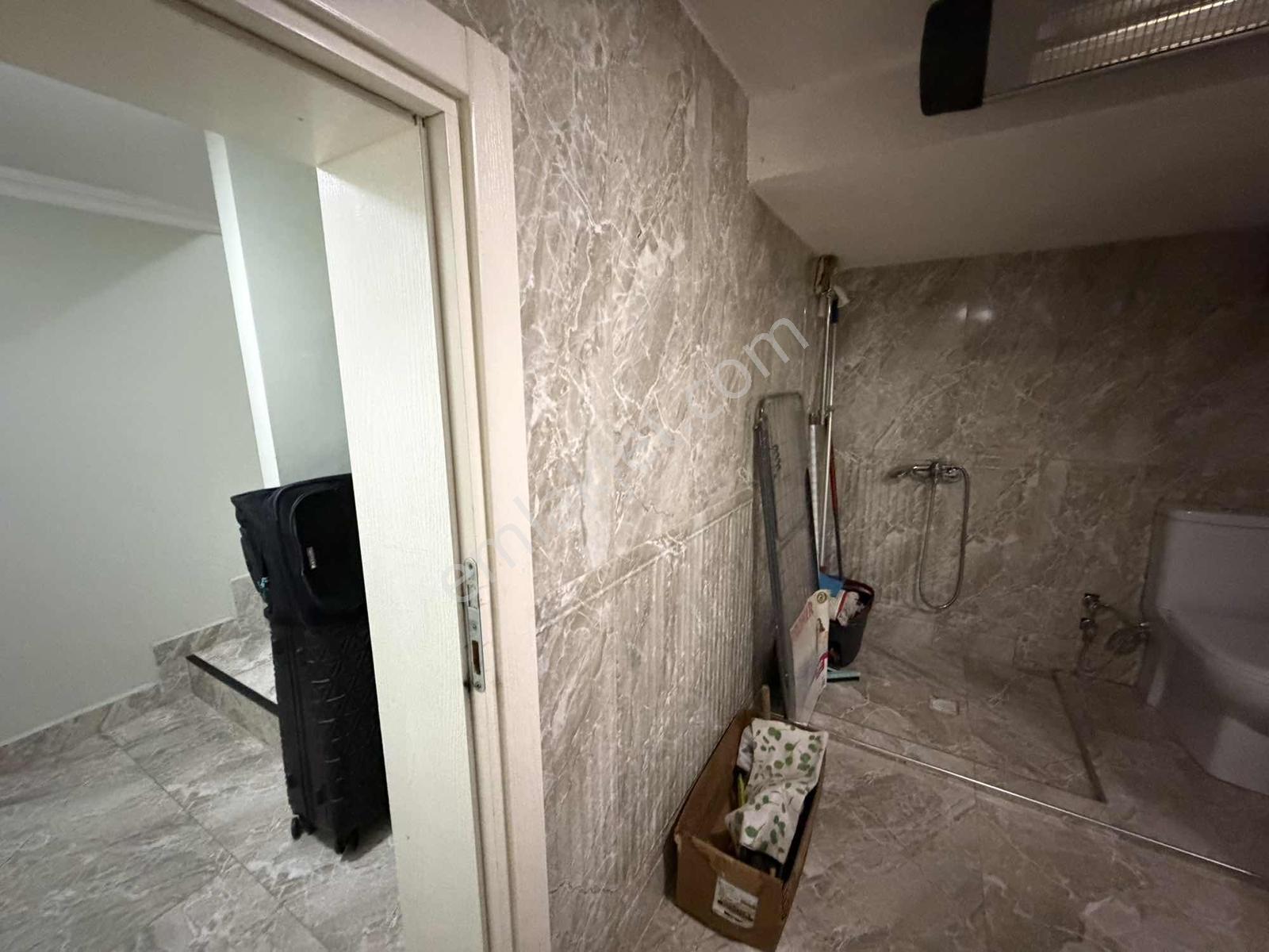 Satılık 8+2 Villa Müstakil Giriş Ve Bahçe Remax Ay - Görsel 35