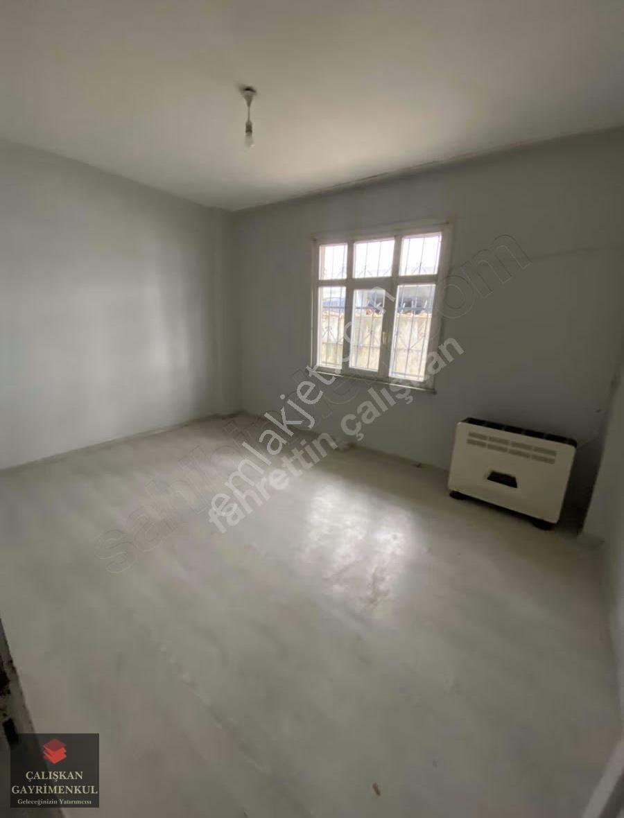 Arnavutköy Yunus Emre Mahallesi Kiralık 2+1 Düz Giriş Bahçeli
