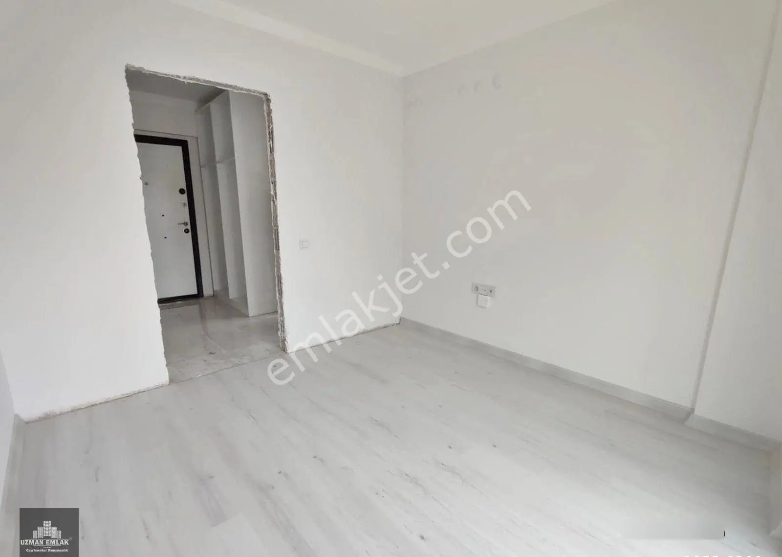 Mamak'ın Yükselen Değeri Kıbrısköyünde Cadde Üzeri Satılık 2+1 - Görsel 4