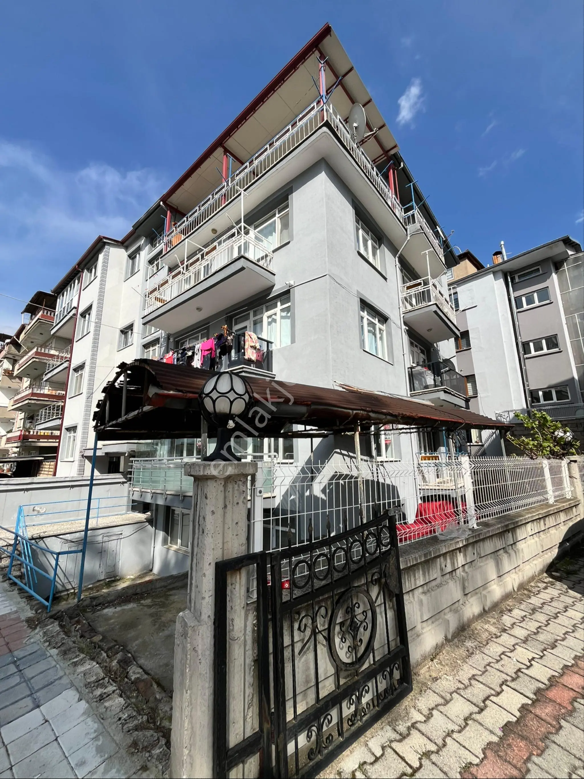 Isparta Karağaç Mahallesinde Satılık 2 Adet 2+1 Daire
