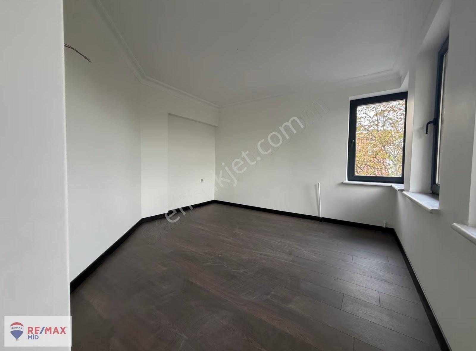 Remax Mid Çağdaşkent' Te 6+1 Yenilenmiş Satılık Villa - Görsel 8
