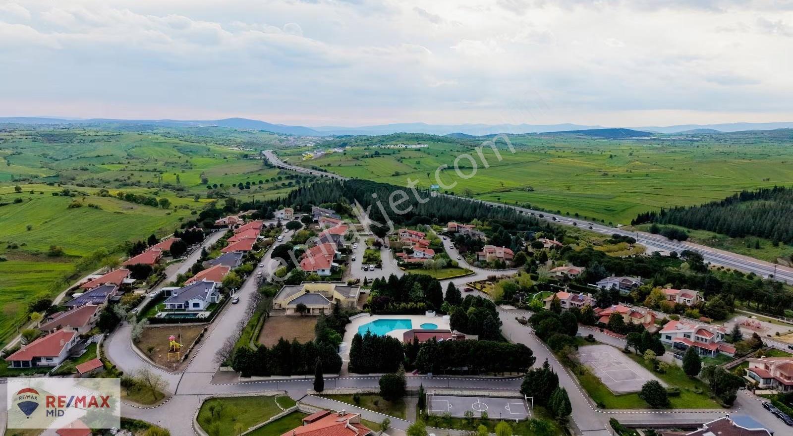 Remax Mid Çağdaşkent' Te 6+1 Yenilenmiş Satılık Villa - Görsel 15