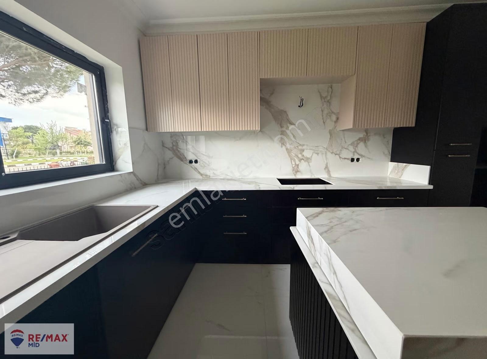Remax Mid Çağdaşkent' Te 6+1 Yenilenmiş Satılık Villa - Görsel 31
