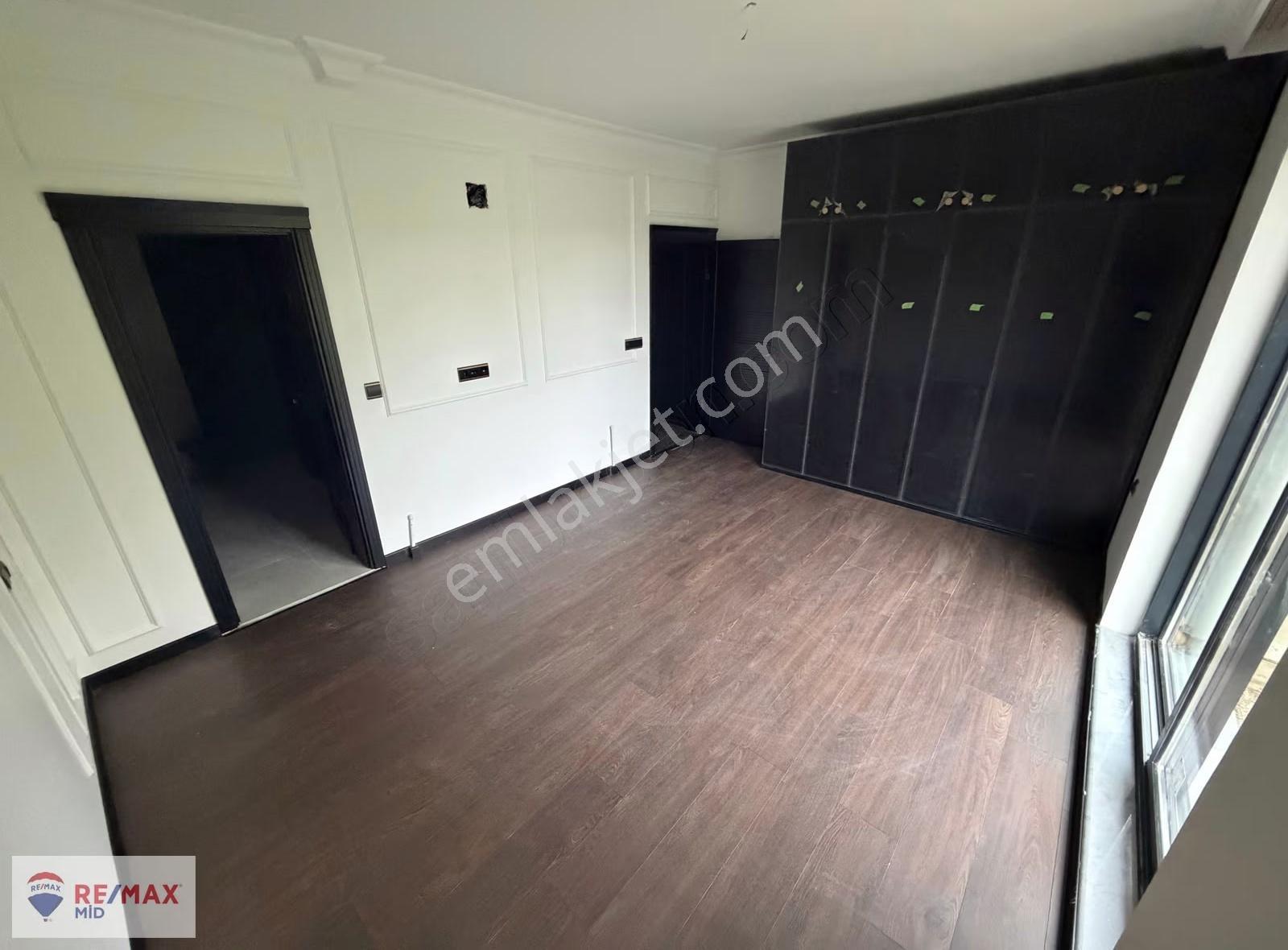 Remax Mid Çağdaşkent' Te 6+1 Yenilenmiş Satılık Villa - Görsel 20