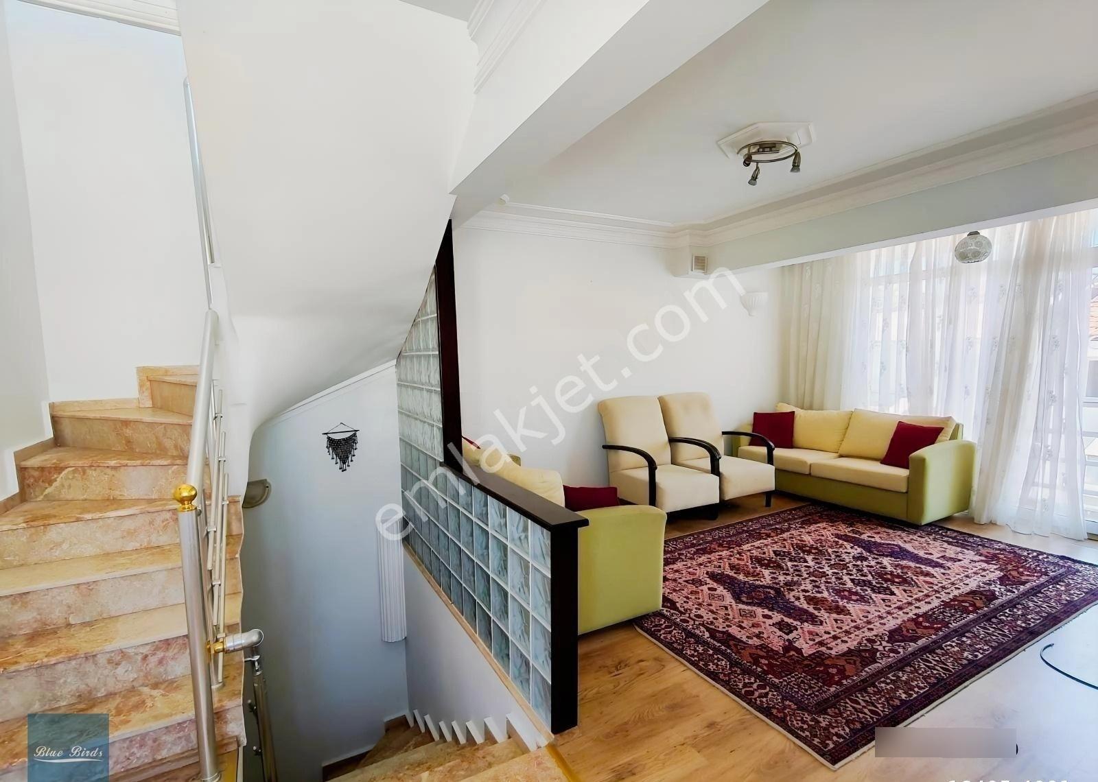 Kadınlar Denizi'nde Merkezi Lokasyonda Eşyalı Kiralık Villa - Görsel 13