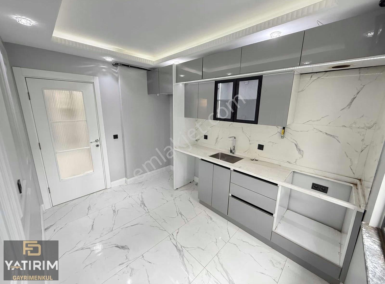 Aşıroğlu Cad. Yakını Lüks Bahçe Kullanımlı 110 M2 2+1 Daıre - Görsel 16