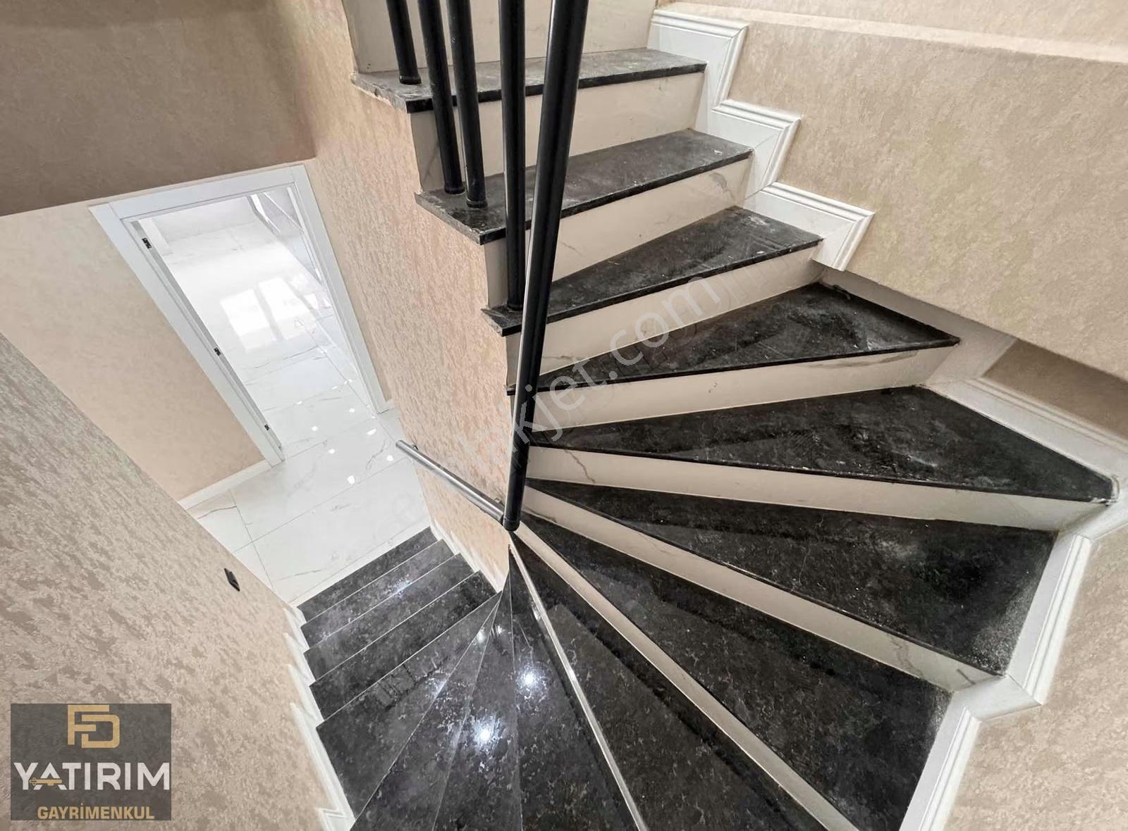 Merkezi Konumda Asansörlü Lüx 3+1 200 M2 Sahil Yakını Dubleks - Görsel 4