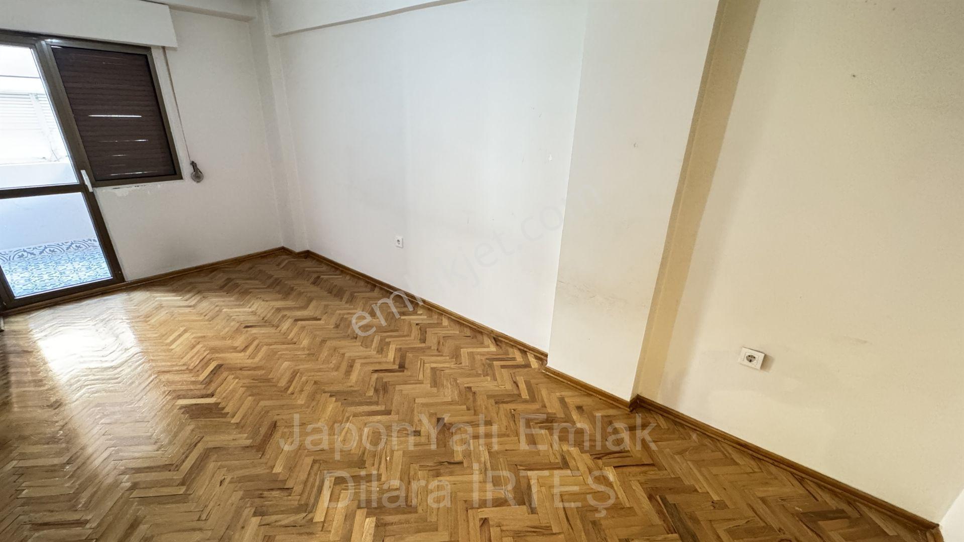 Göztepe Mithatpaşa Caddesinde Asansörlü, Tadilatlı Satılık Daire - Görsel 25