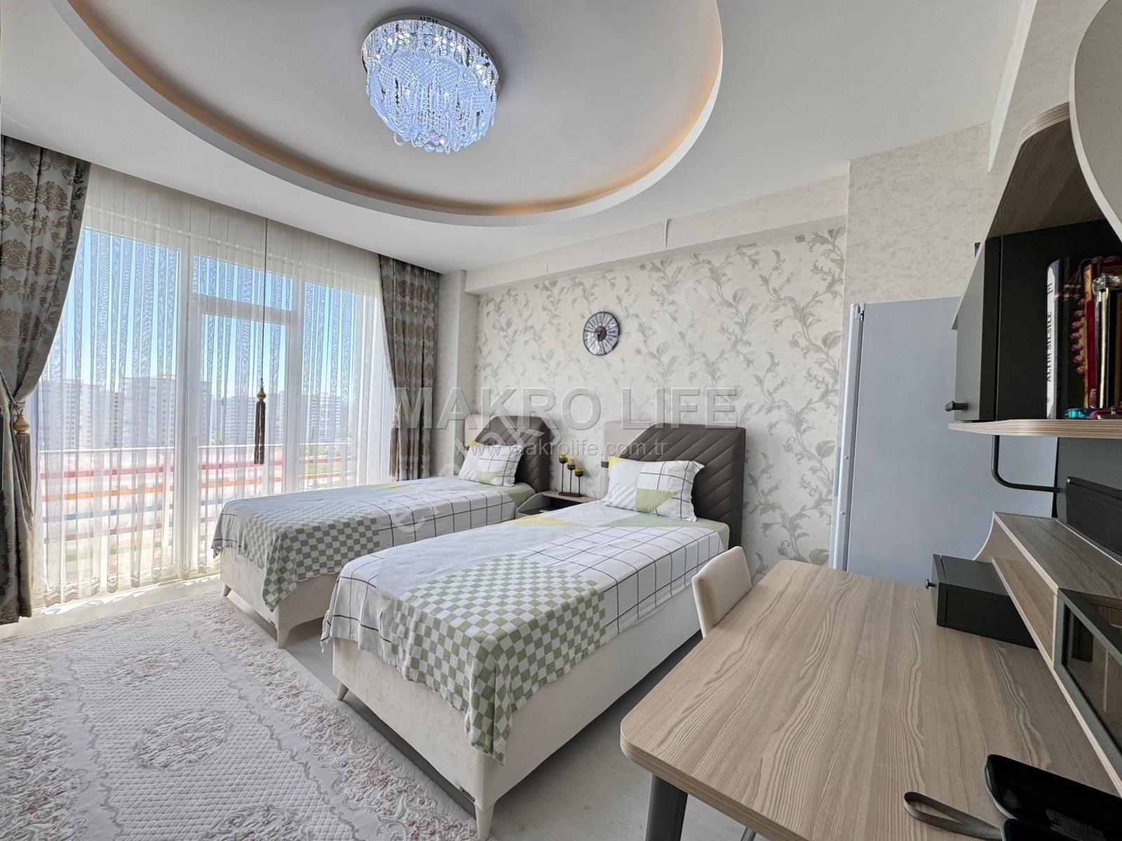 Stadyum - Yeni Şehir Hastahanesi Civarında 3+1 150mt² Net Full Bakımlı Ara Kat Site İçi Cepheli Kaçm - Görsel 7