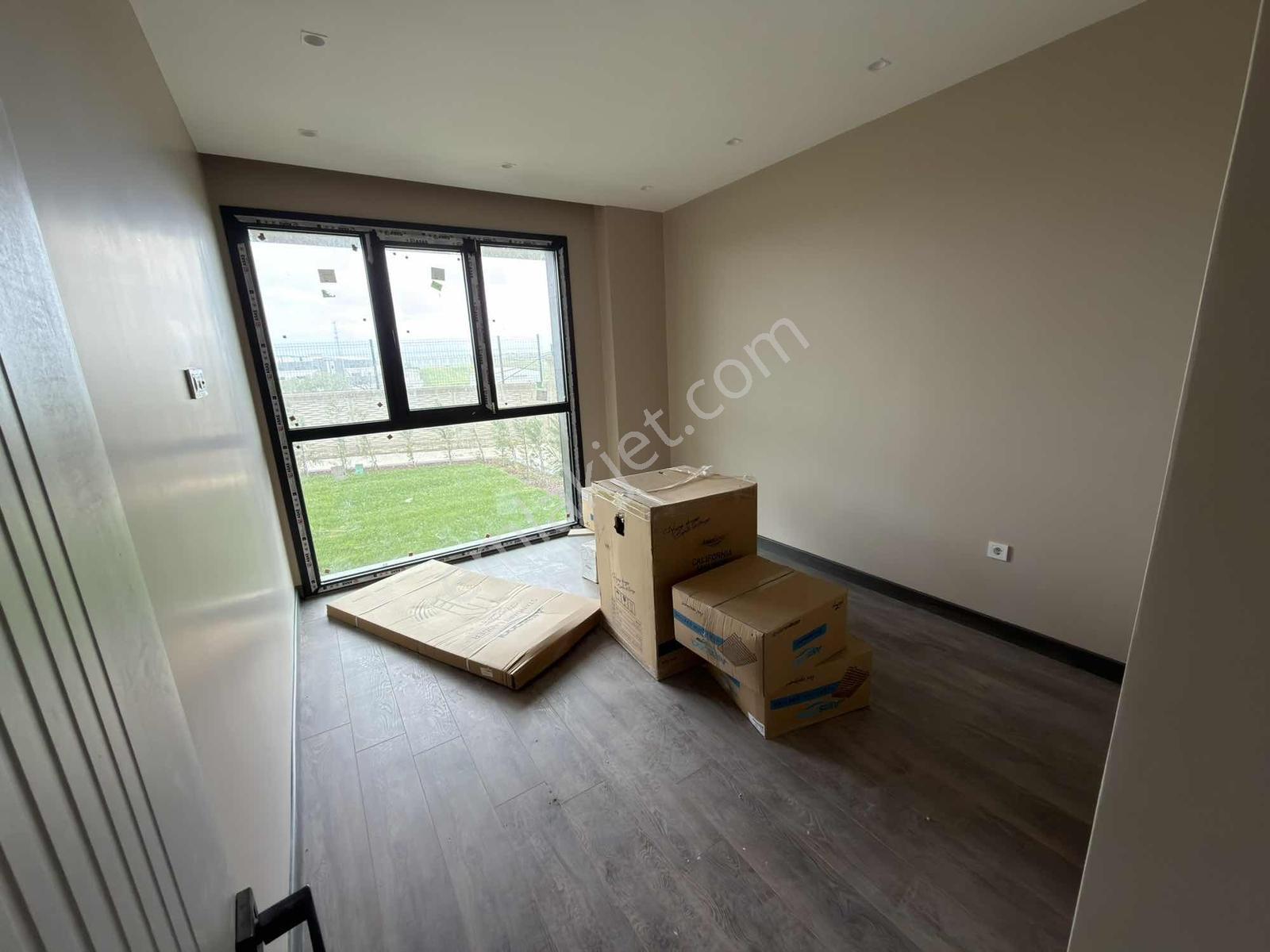 Silivri Kavaklı'da Özel Havuzlu 4+1 Müstakil Lüks Villa - Görsel 16